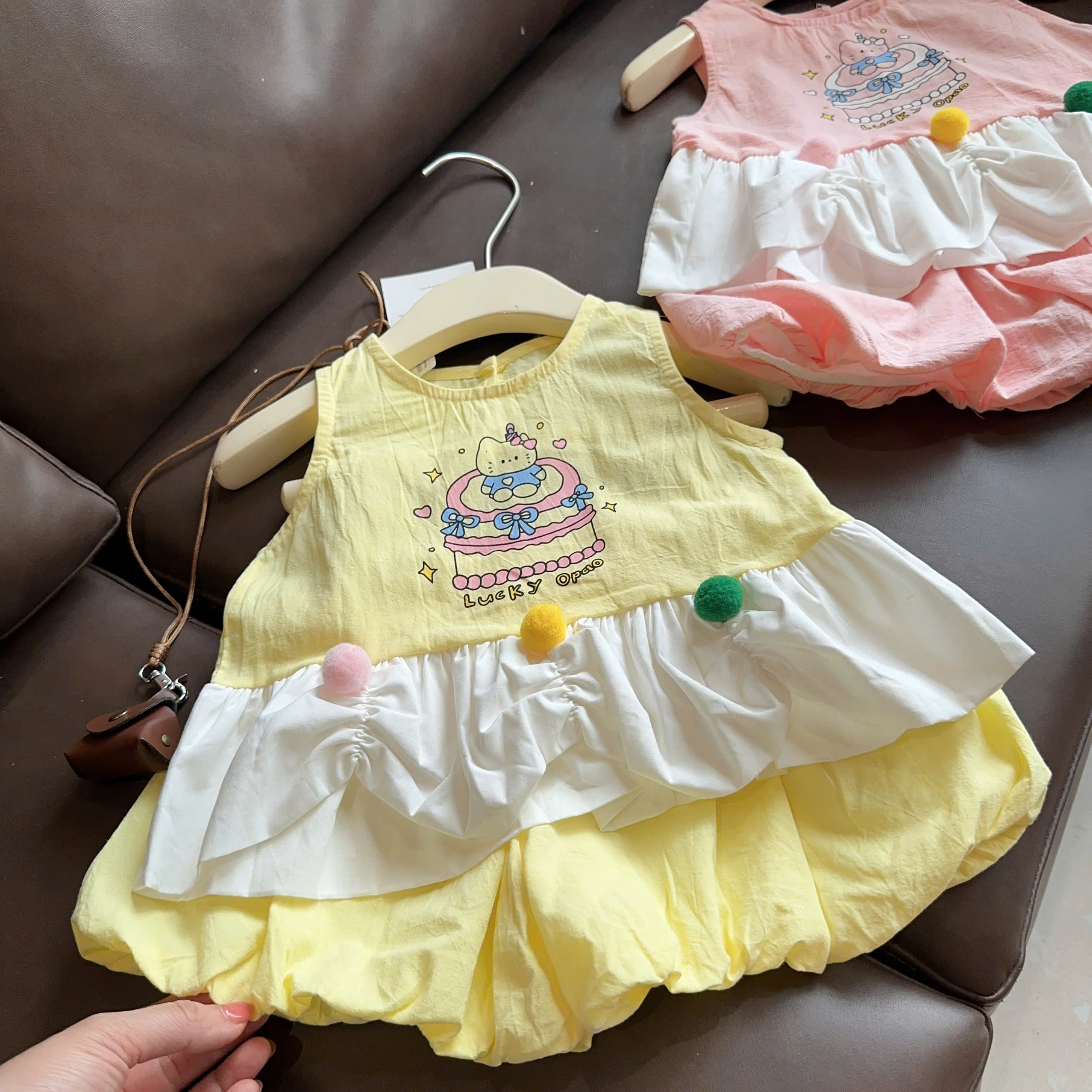 XẢ B340 - SET BỘ BÁNH SINH NHẬT KITTY HÔNG VÀNG