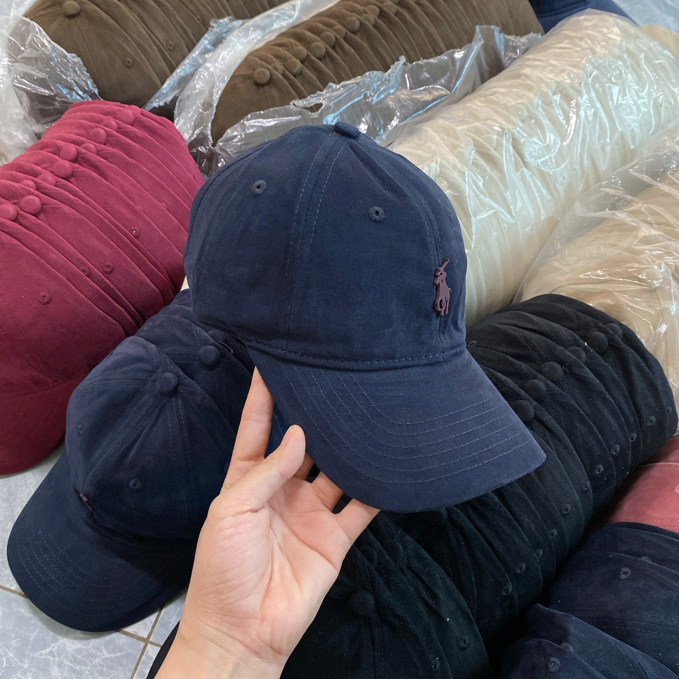 B343 - MŨ LƯỠI TRAI THÊU NGỰA