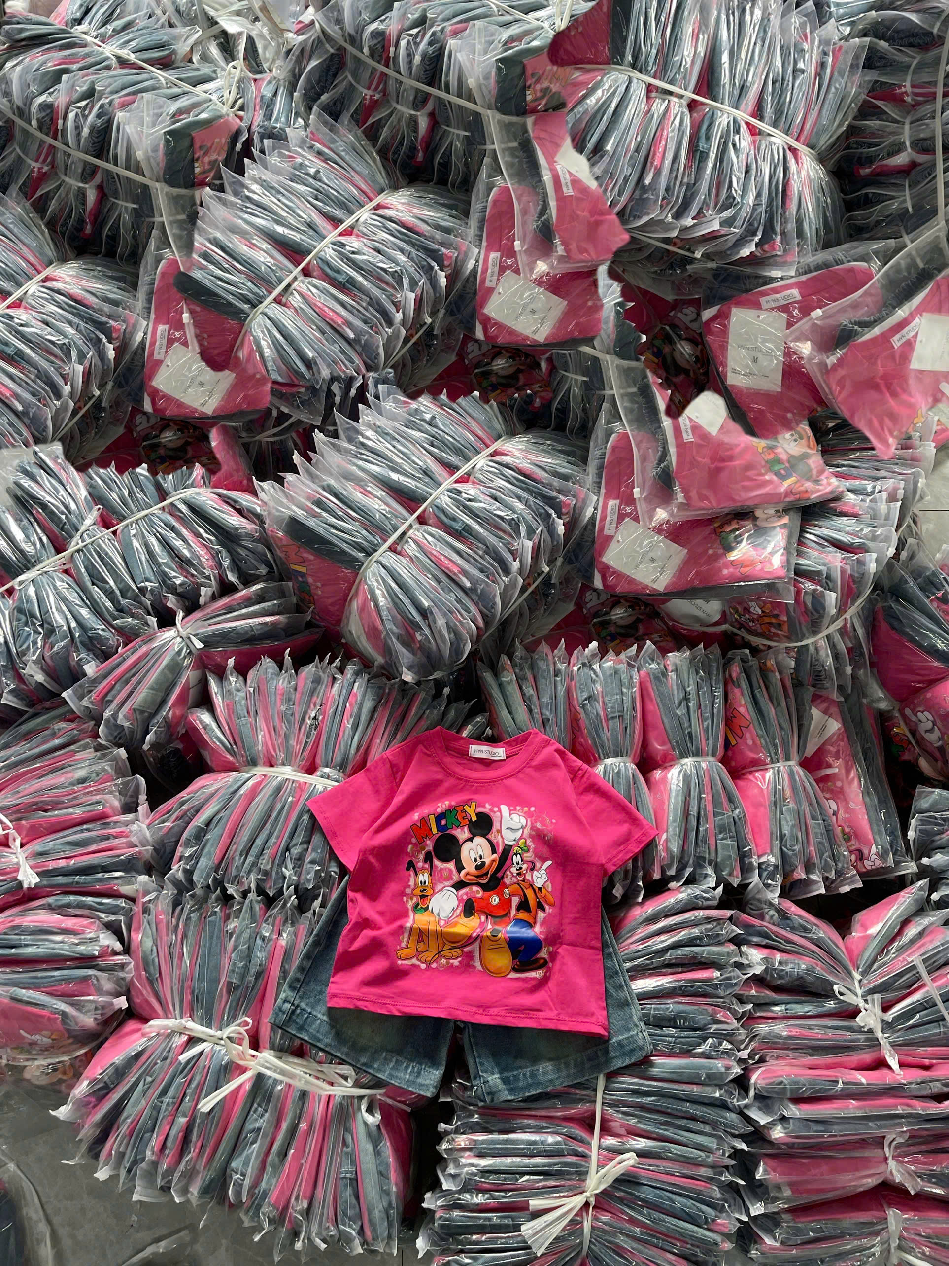 XẢ B358 - SET BỘ MICKEY HỒNG QUẦN JEAN SIZE NHỠ