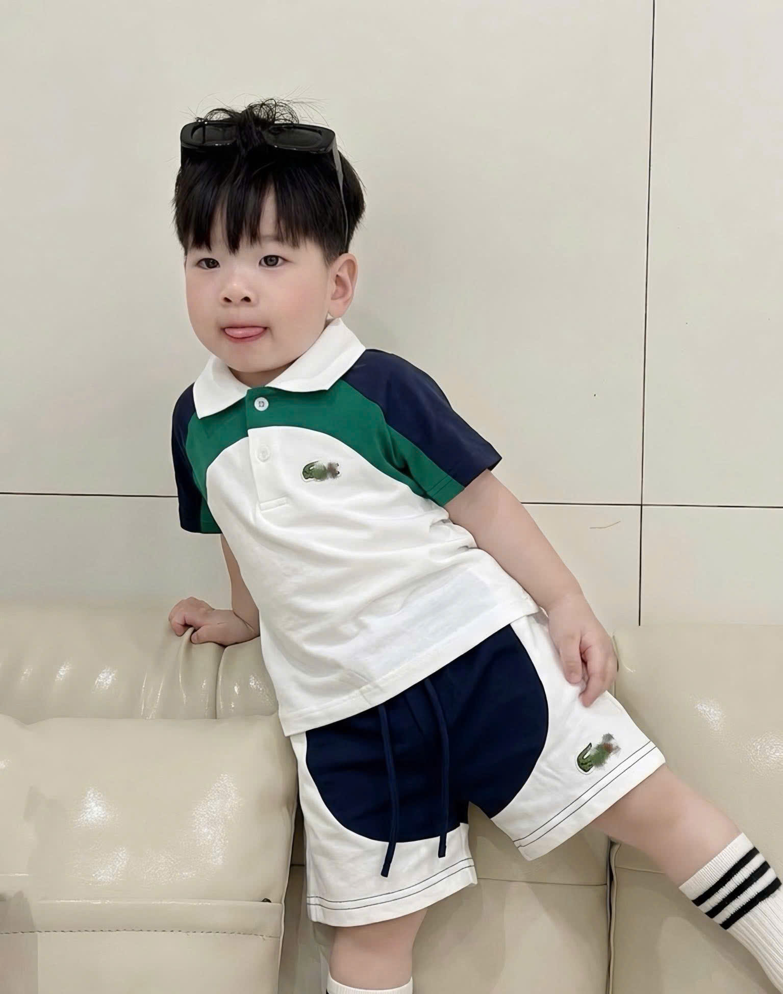 XẢ B360 - SET CỔ ĐỨC THÊU CÁ SẤU TRẮNG PHỐI RÊU THAN SZ NHỠ