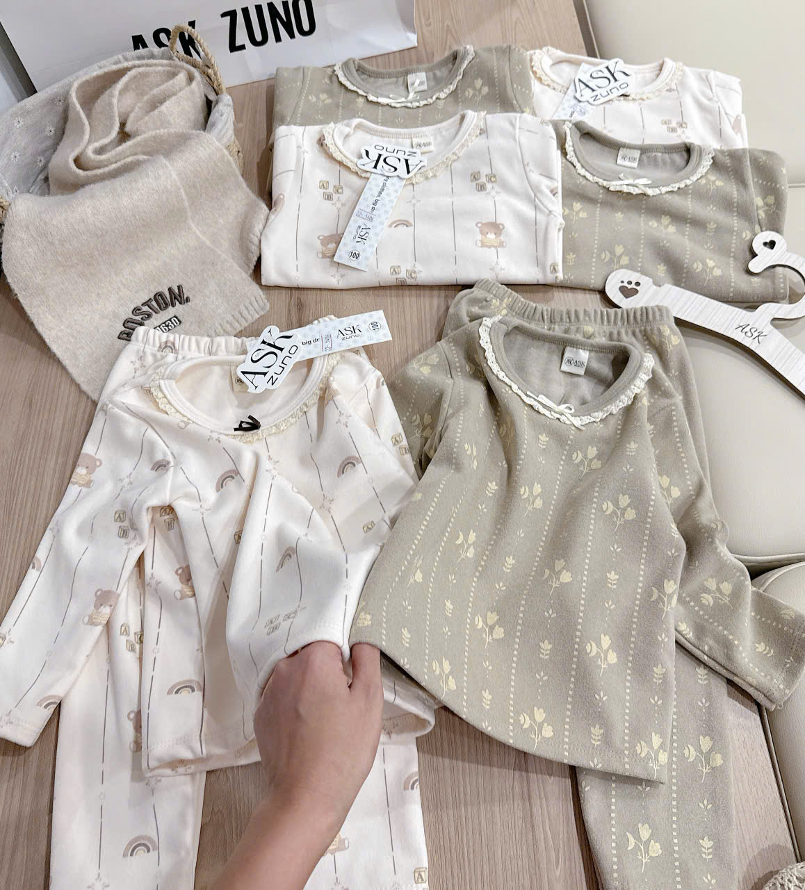 B367 - SET 2 BỘ RÊU BE GẤU HOA