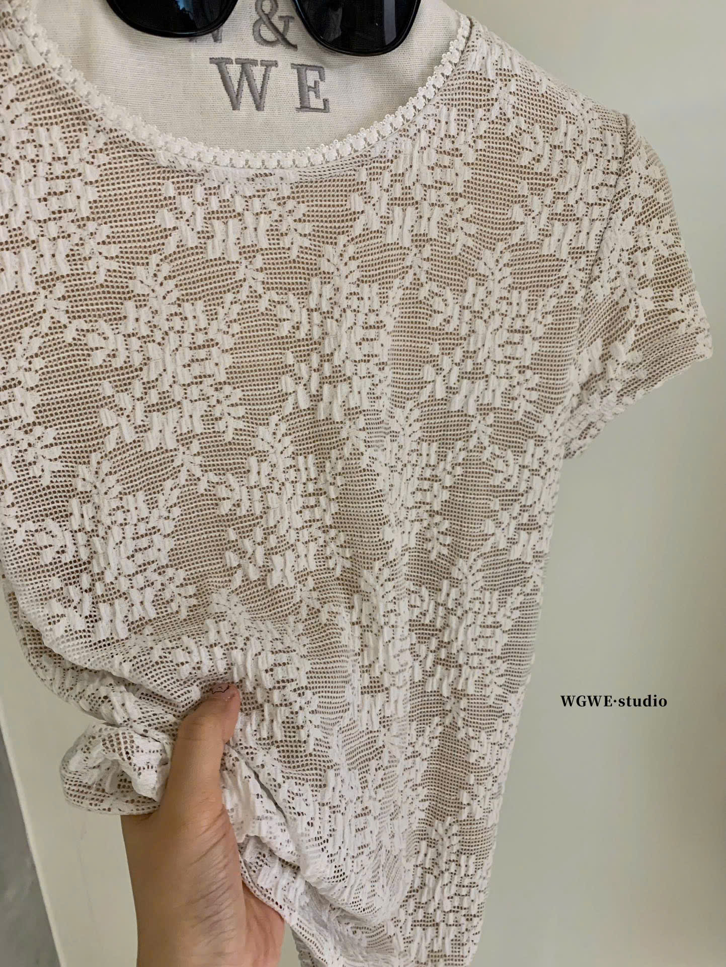 XẢ B369 - ÁO REN LƯỚI CỘC TAY