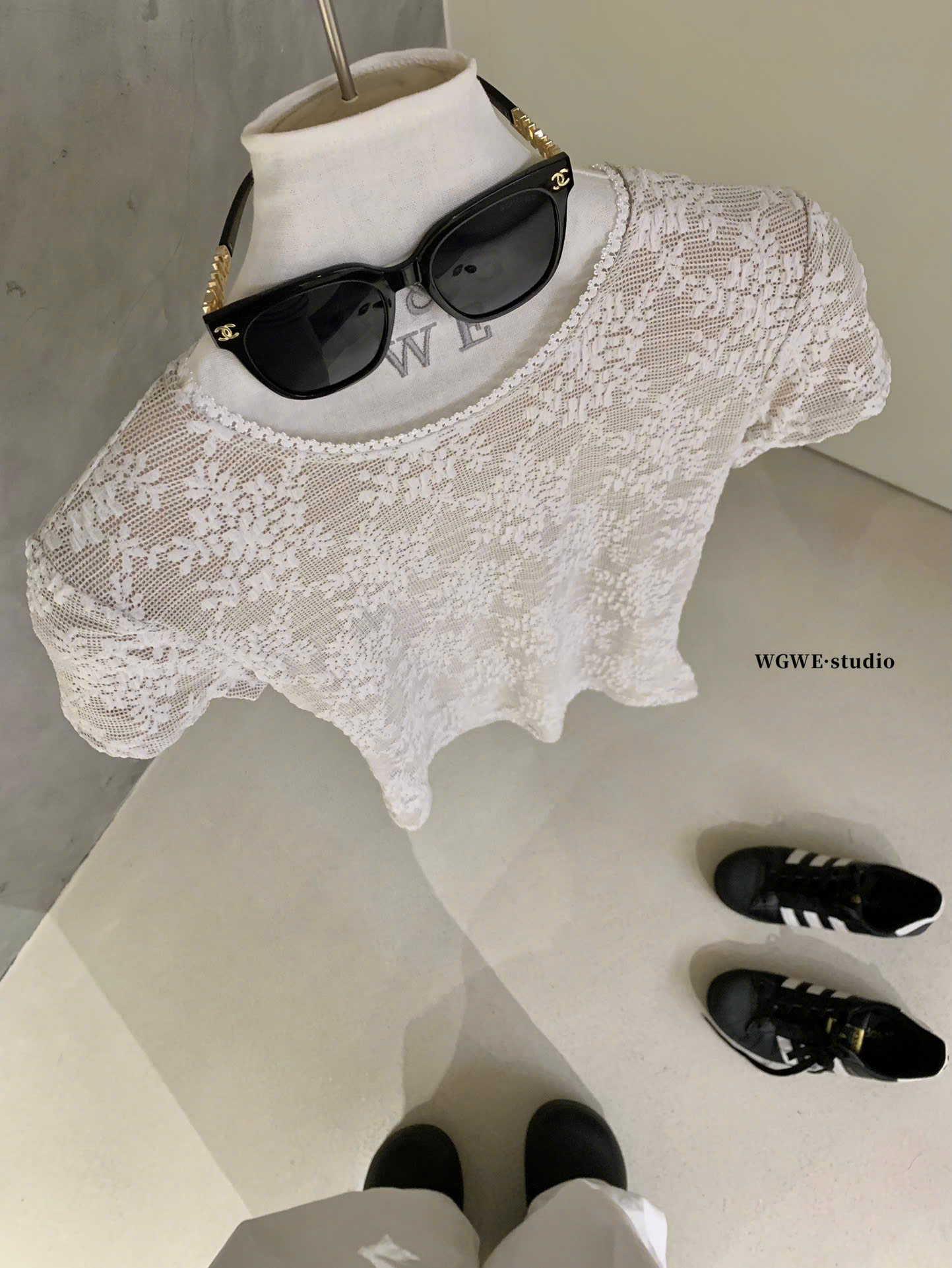 XẢ B369 - ÁO REN LƯỚI CỘC TAY