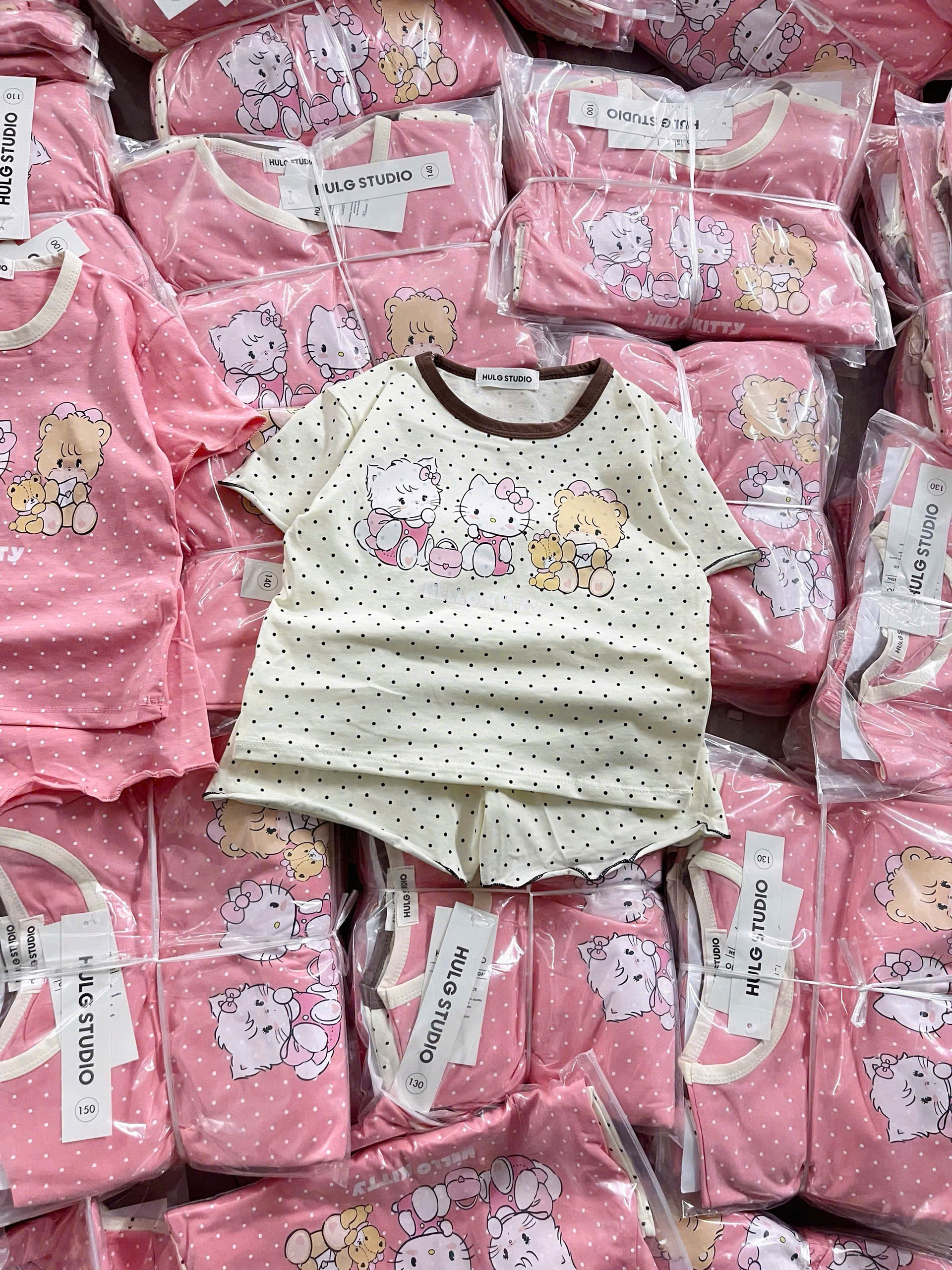 XẢ B371 - SET 2 BỘ KITTY MÈO CHẤM BI TRẮNG HỒNG
