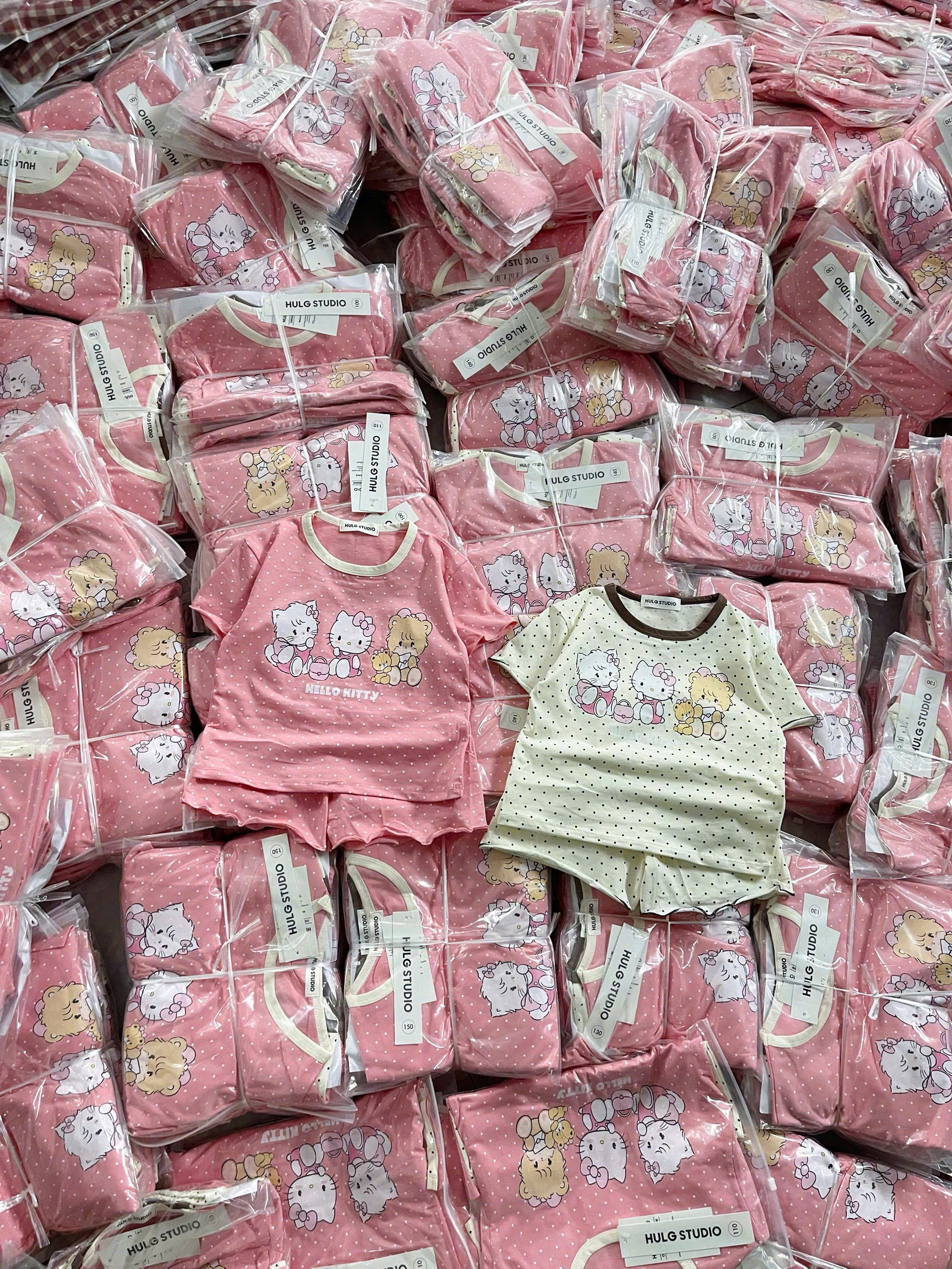 XẢ B371 - SET 2 BỘ KITTY MÈO CHẤM BI TRẮNG HỒNG