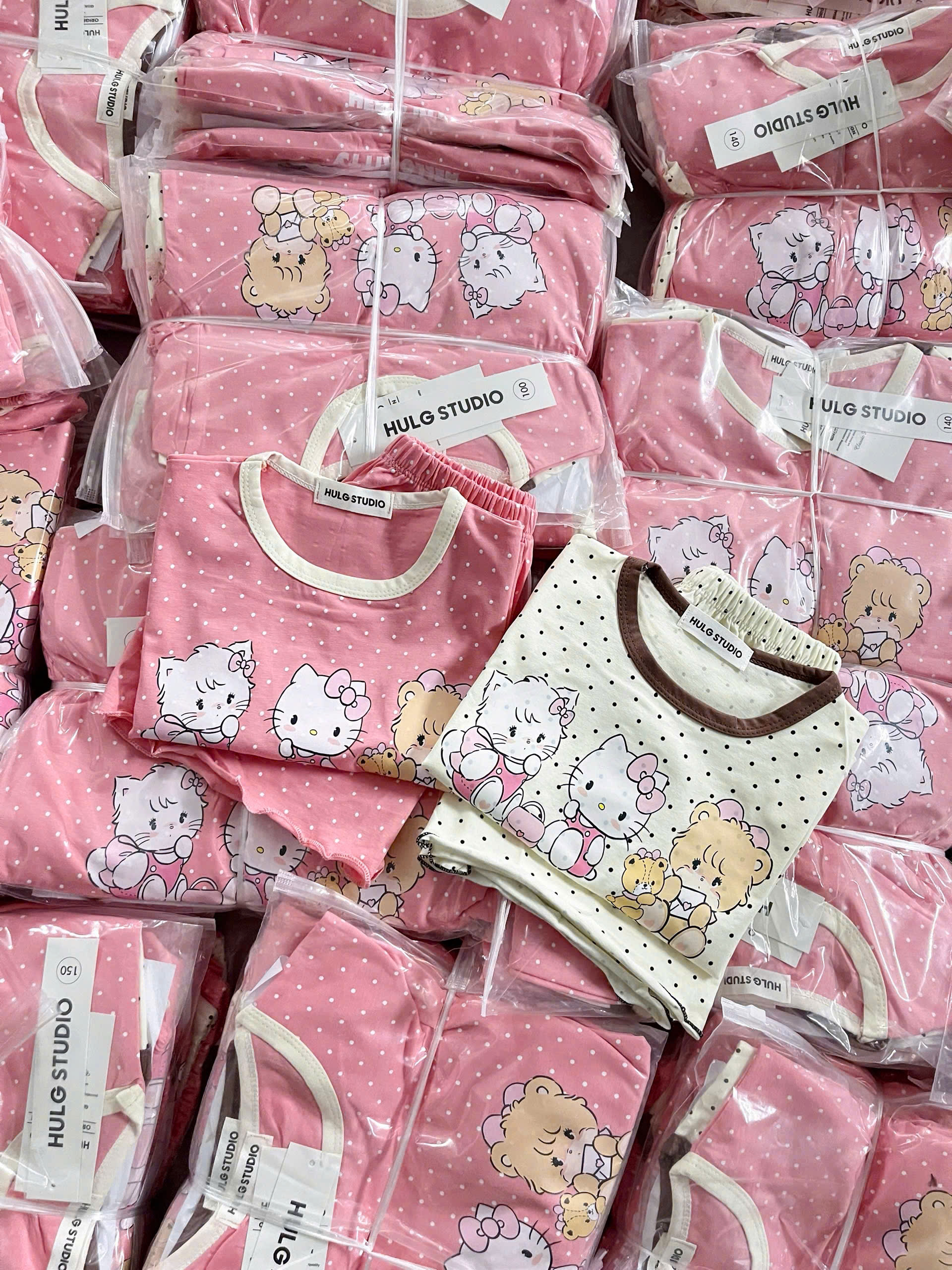 XẢ B371 - SET 2 BỘ KITTY MÈO CHẤM BI TRẮNG HỒNG