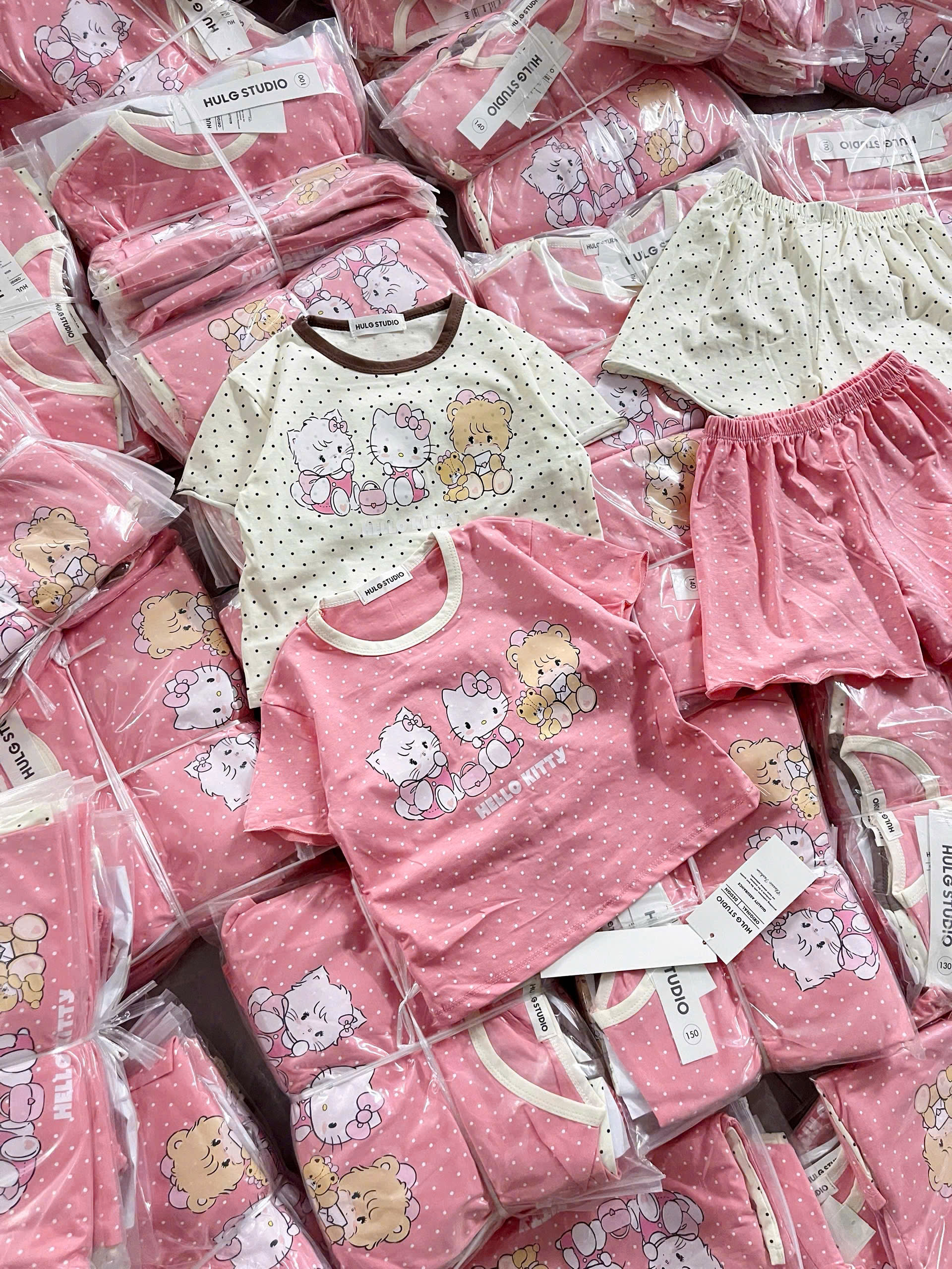 XẢ B371 - SET 2 BỘ KITTY MÈO CHẤM BI TRẮNG HỒNG
