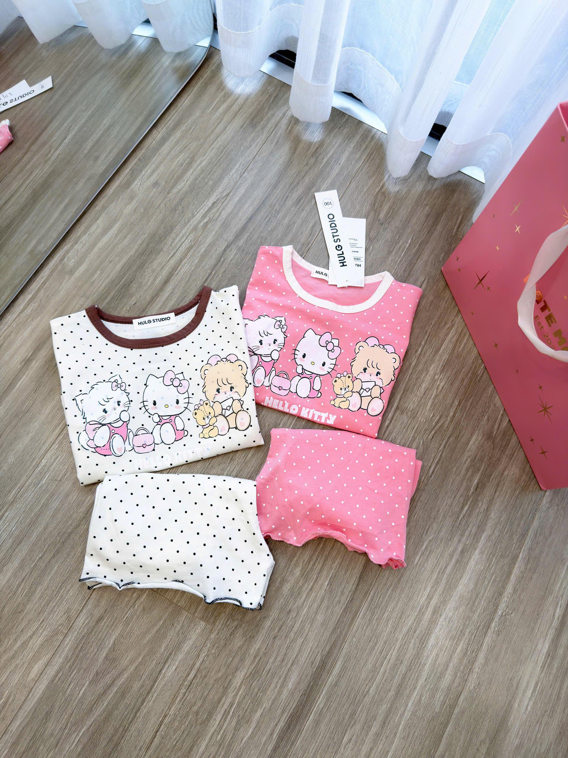 XẢ B371 - SET 2 BỘ KITTY MÈO CHẤM BI TRẮNG HỒNG