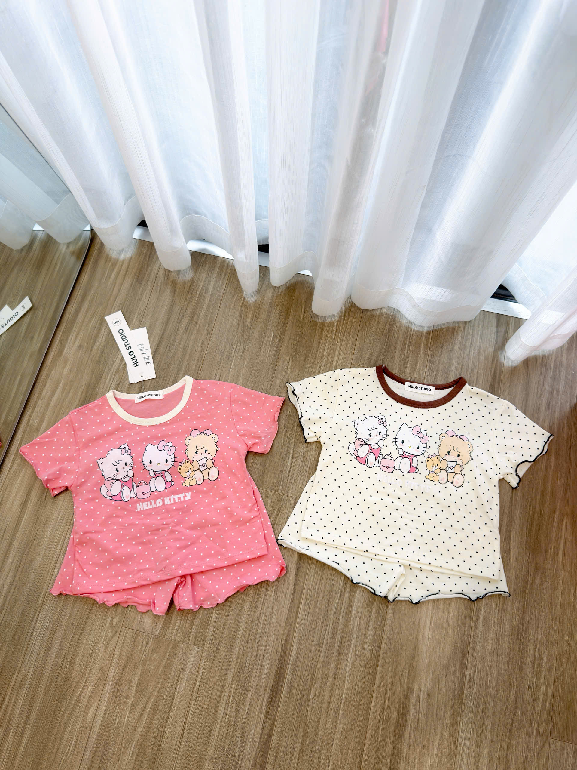 XẢ B371 - SET 2 BỘ KITTY MÈO CHẤM BI TRẮNG HỒNG