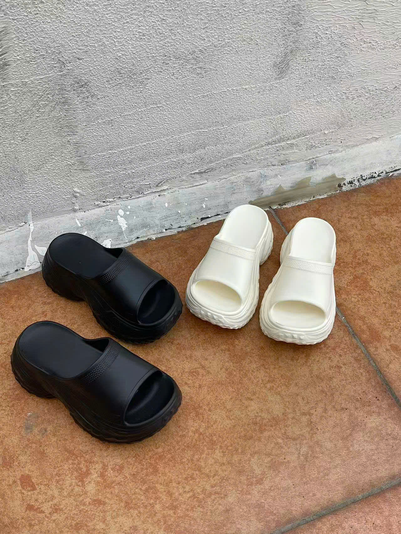 B384 - DÉP XỐP 2 MÀU ĐEN TRẮNG 5CM
