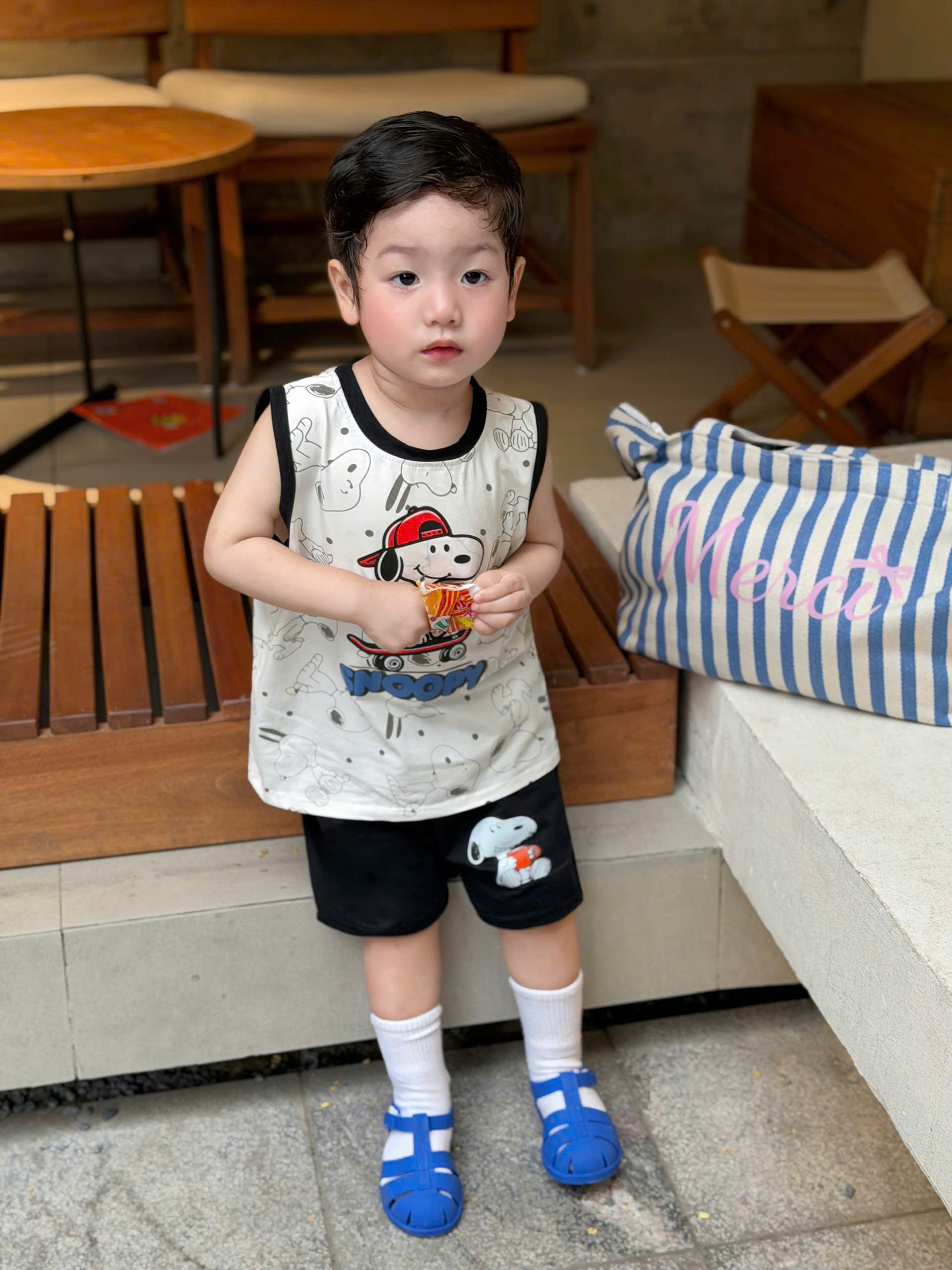 XẢ B391 - SET 2 BỘ SNOOPY ĐEN TRẮNG KẺ XANH