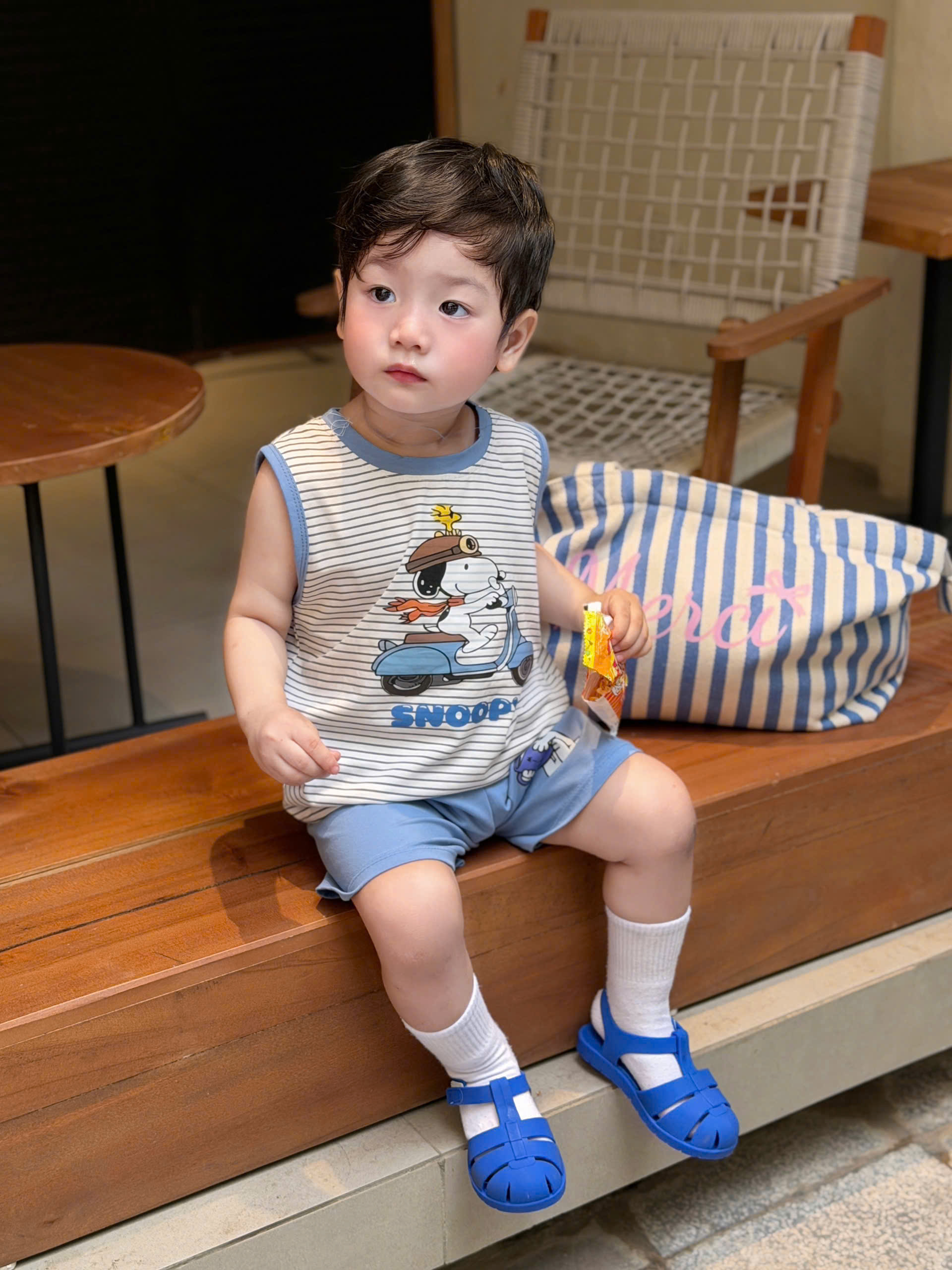 XẢ B391 - SET 2 BỘ SNOOPY ĐEN TRẮNG KẺ XANH