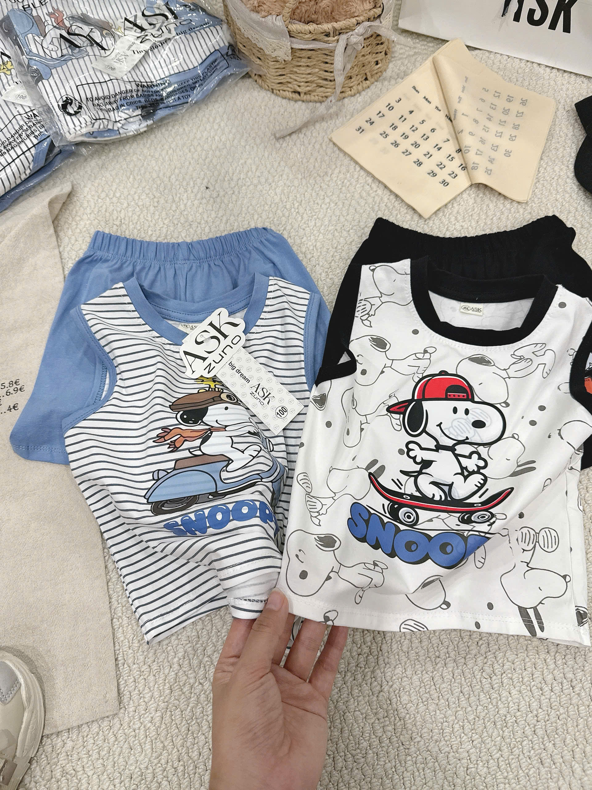 XẢ B391 - SET 2 BỘ SNOOPY ĐEN TRẮNG KẺ XANH