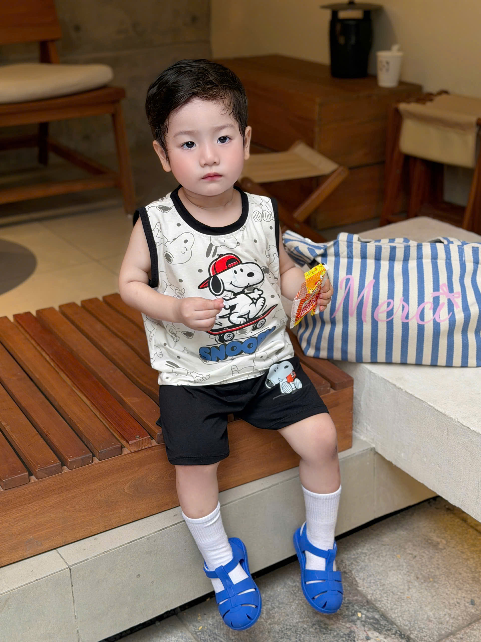 XẢ B391 - SET 2 BỘ SNOOPY ĐEN TRẮNG KẺ XANH