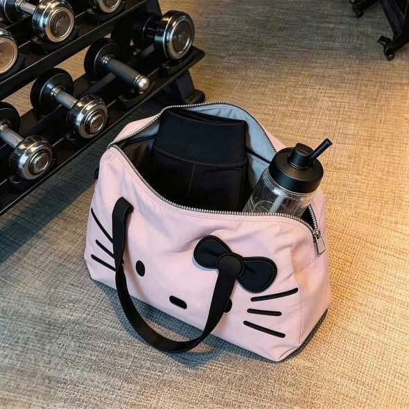B409 - TÚI DU LỊCH KITTY HỒNG