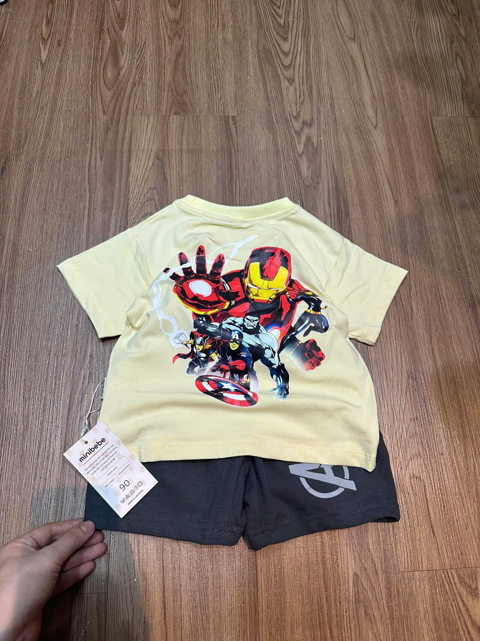 XẢ B427 - SET BỘ IRON MEN ÁO VÀNG QUẦN XÁM