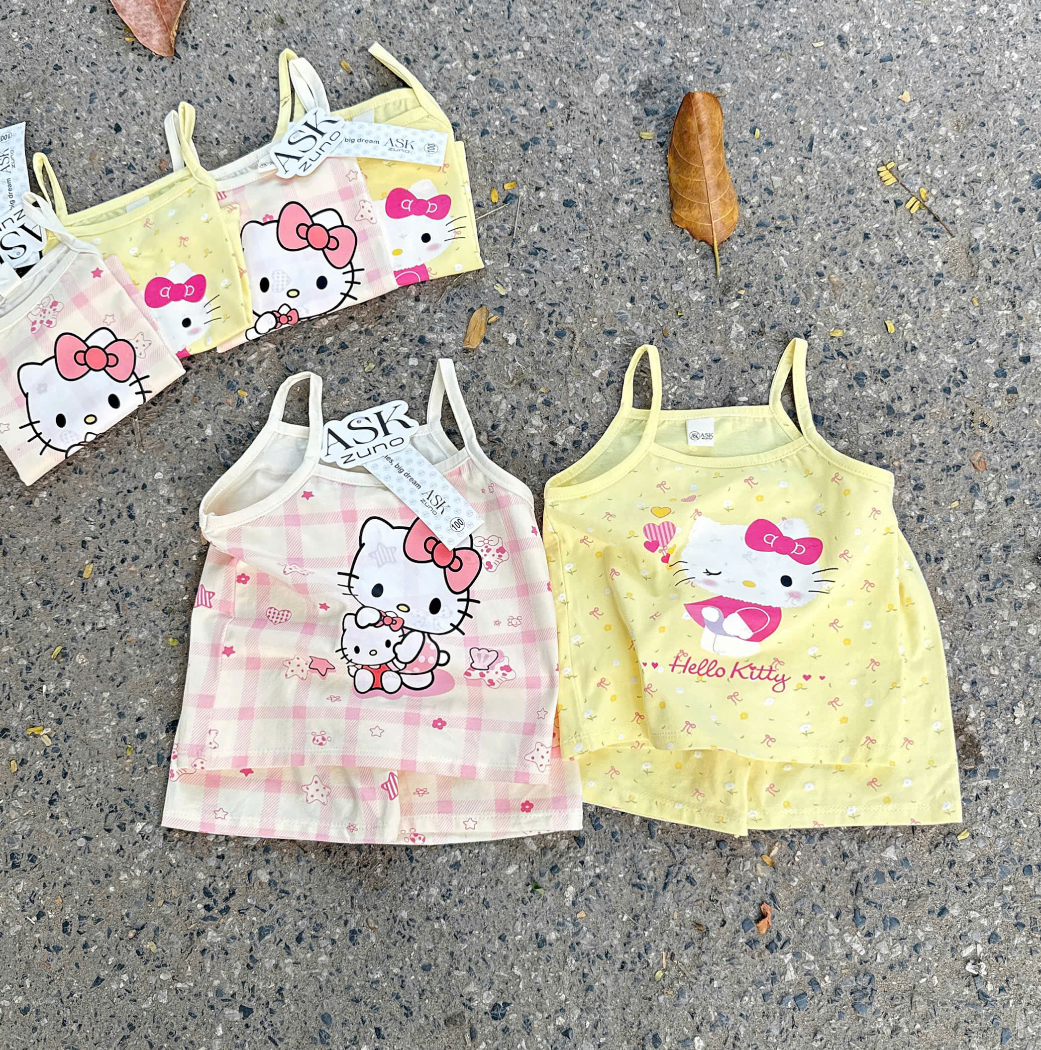 XẢ B430 - SET 2 BỘ 2 DÂY KITTY KEM VÀNG