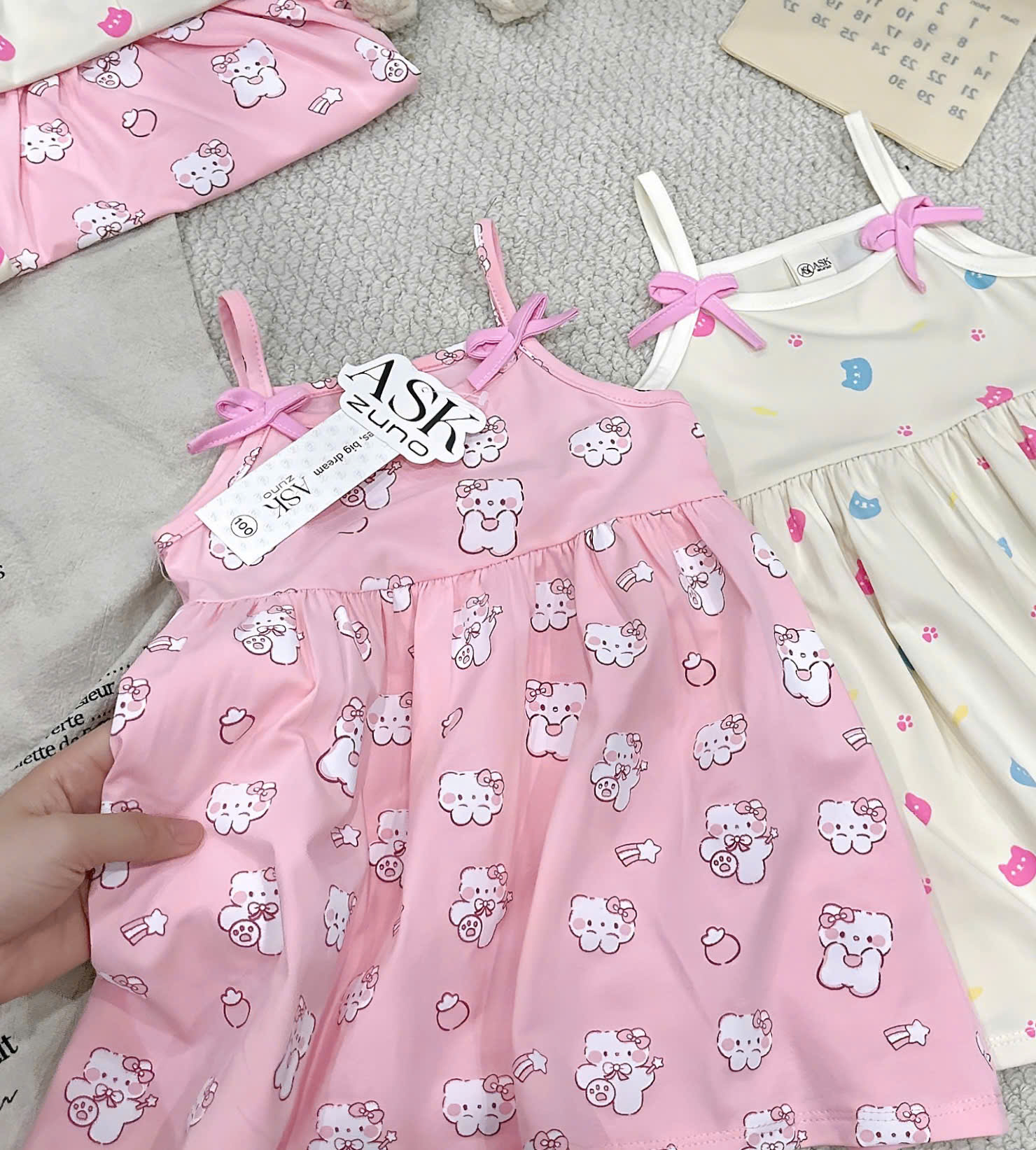 XẢ B457 - SET 2 VÁY 2 DÂY MÈO HỒNG KEM