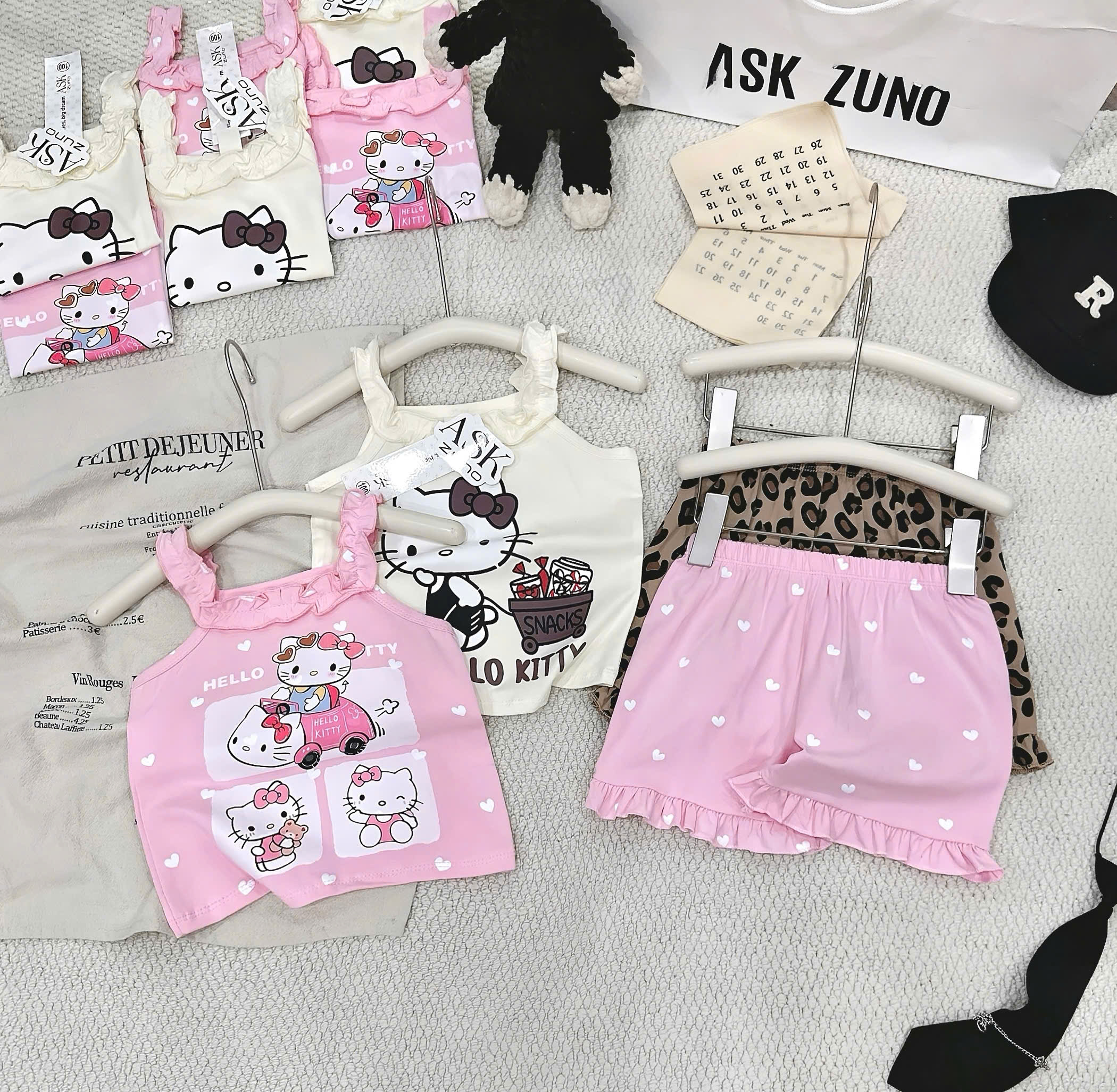 XẢ B458 - SET 2 BỘ MÈO KITTY BÈO HỒNG NÂU BEO