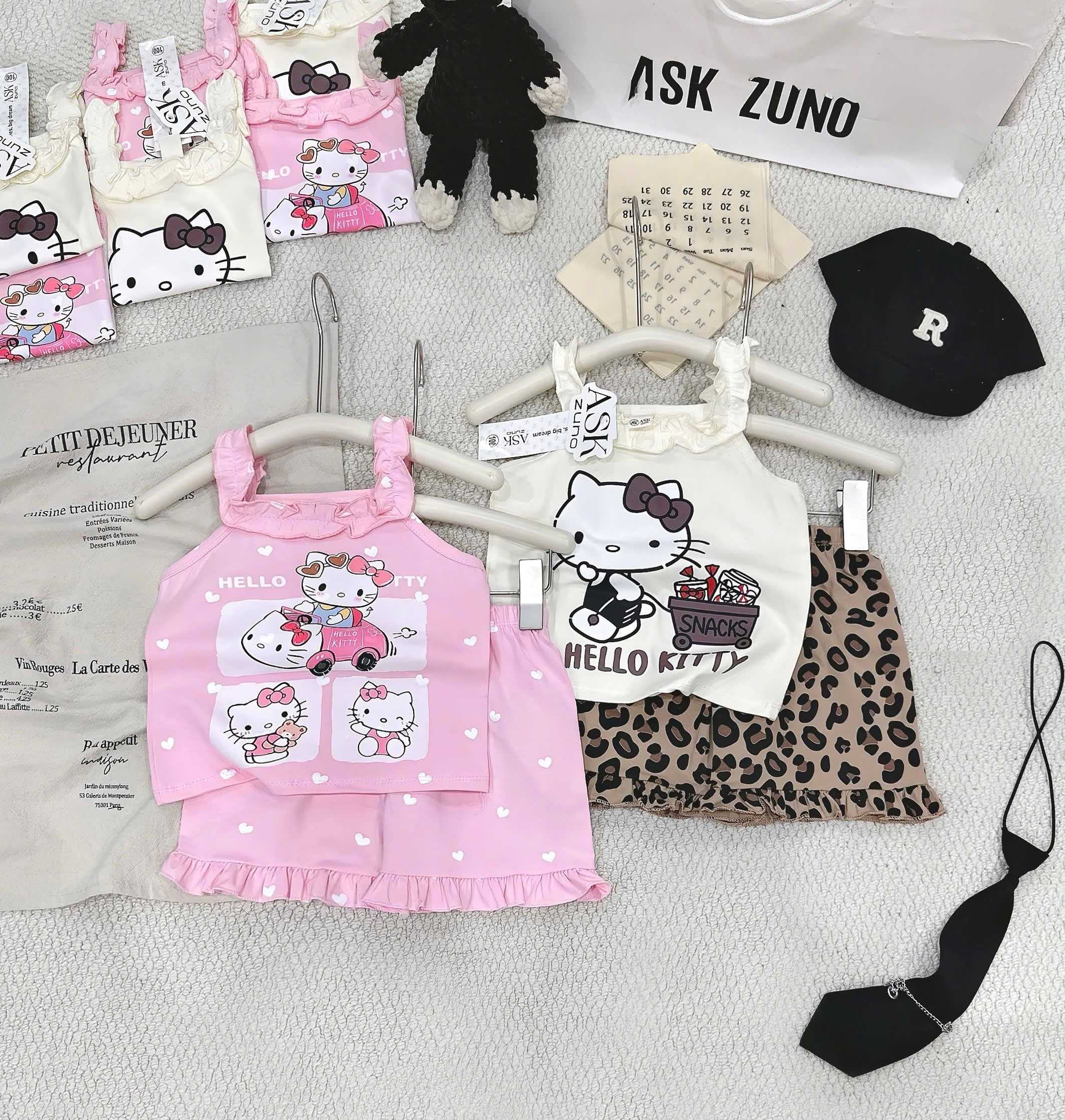 XẢ B458 - SET 2 BỘ MÈO KITTY BÈO HỒNG NÂU BEO