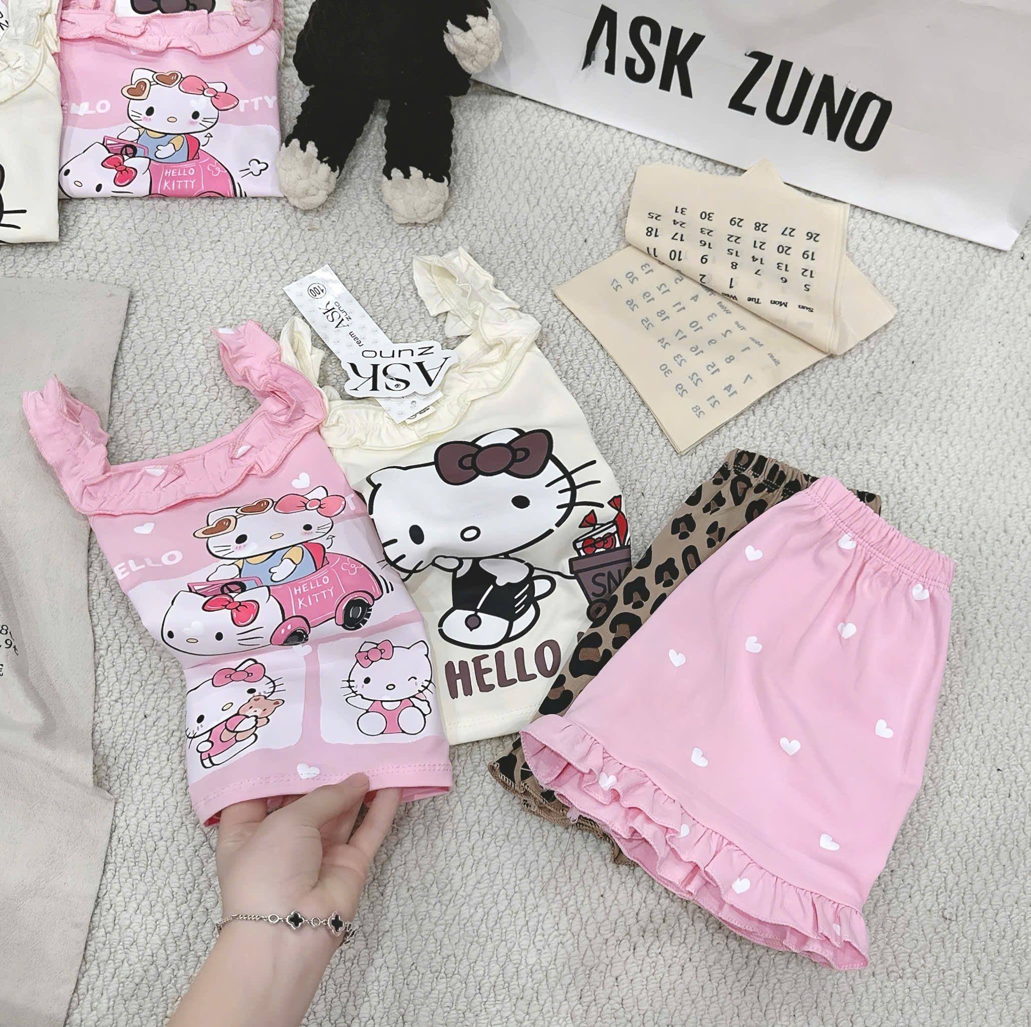 XẢ B458 - SET 2 BỘ MÈO KITTY BÈO HỒNG NÂU BEO