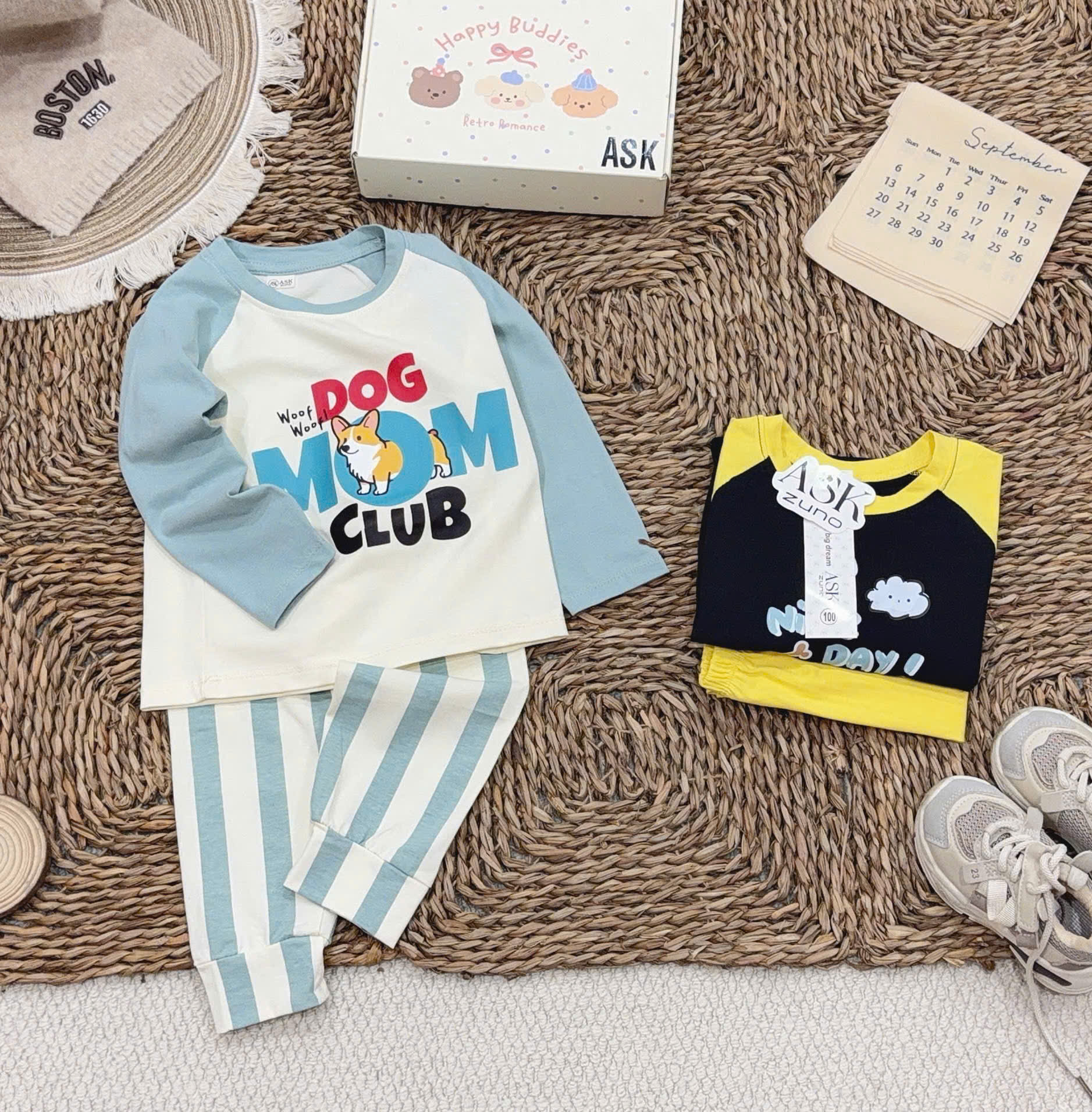 B509 - SET 2 BỘ CÚN XANH VÀNG