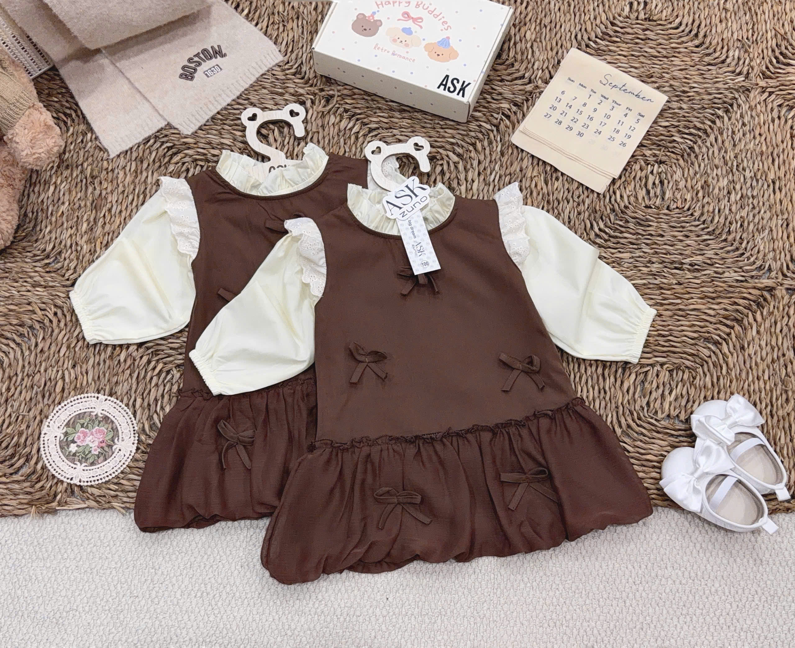 B542 - SET VÁY NÂU BE ĐÍNH NƠ