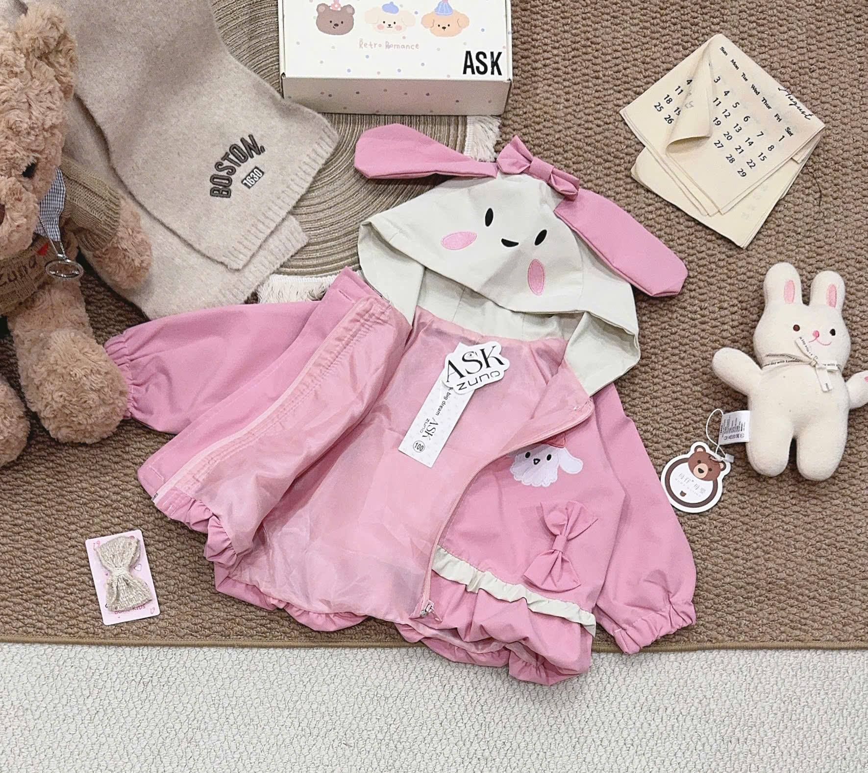 B563 - ÁO GIÓ THỎ TAI DÀI