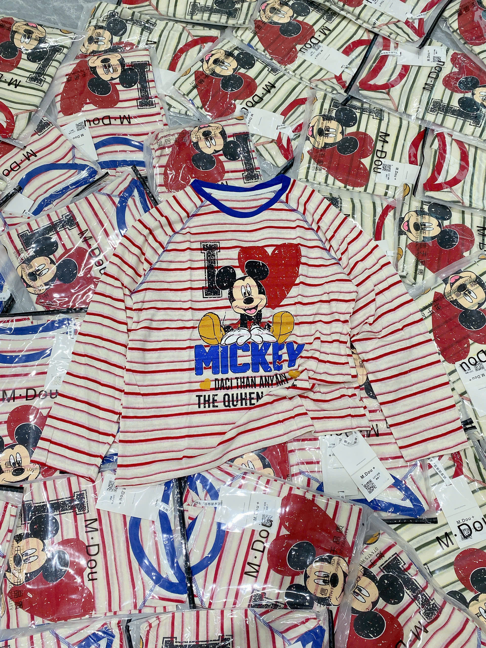 B568 - ÁO THUN GIẤY KẺ MICKEY