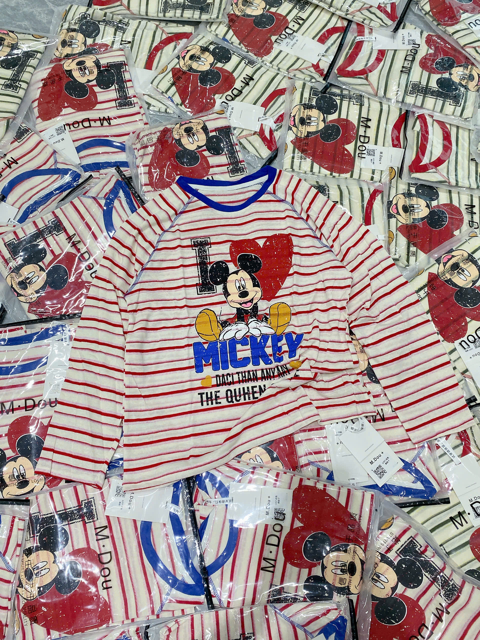 B568 - ÁO THUN GIẤY KẺ MICKEY