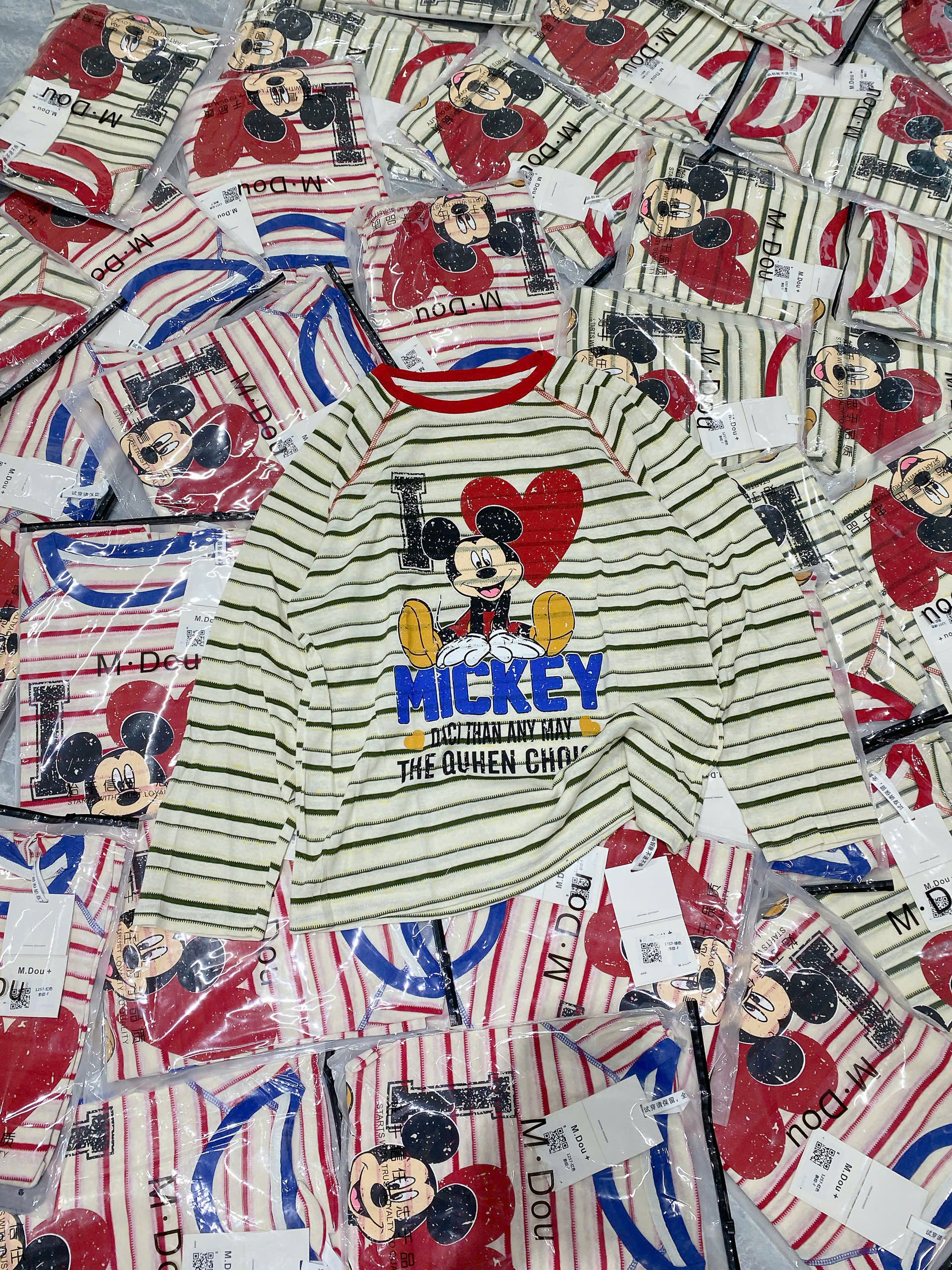 B568 - ÁO THUN GIẤY KẺ MICKEY