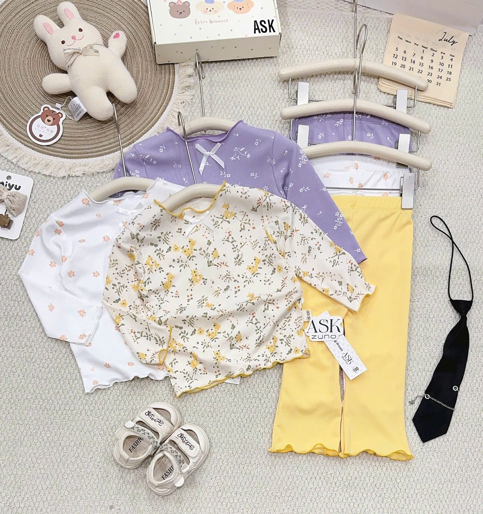 B571 - SET 3 BỘ TĂM HOA NHÍ TÍM VÀNG KEM