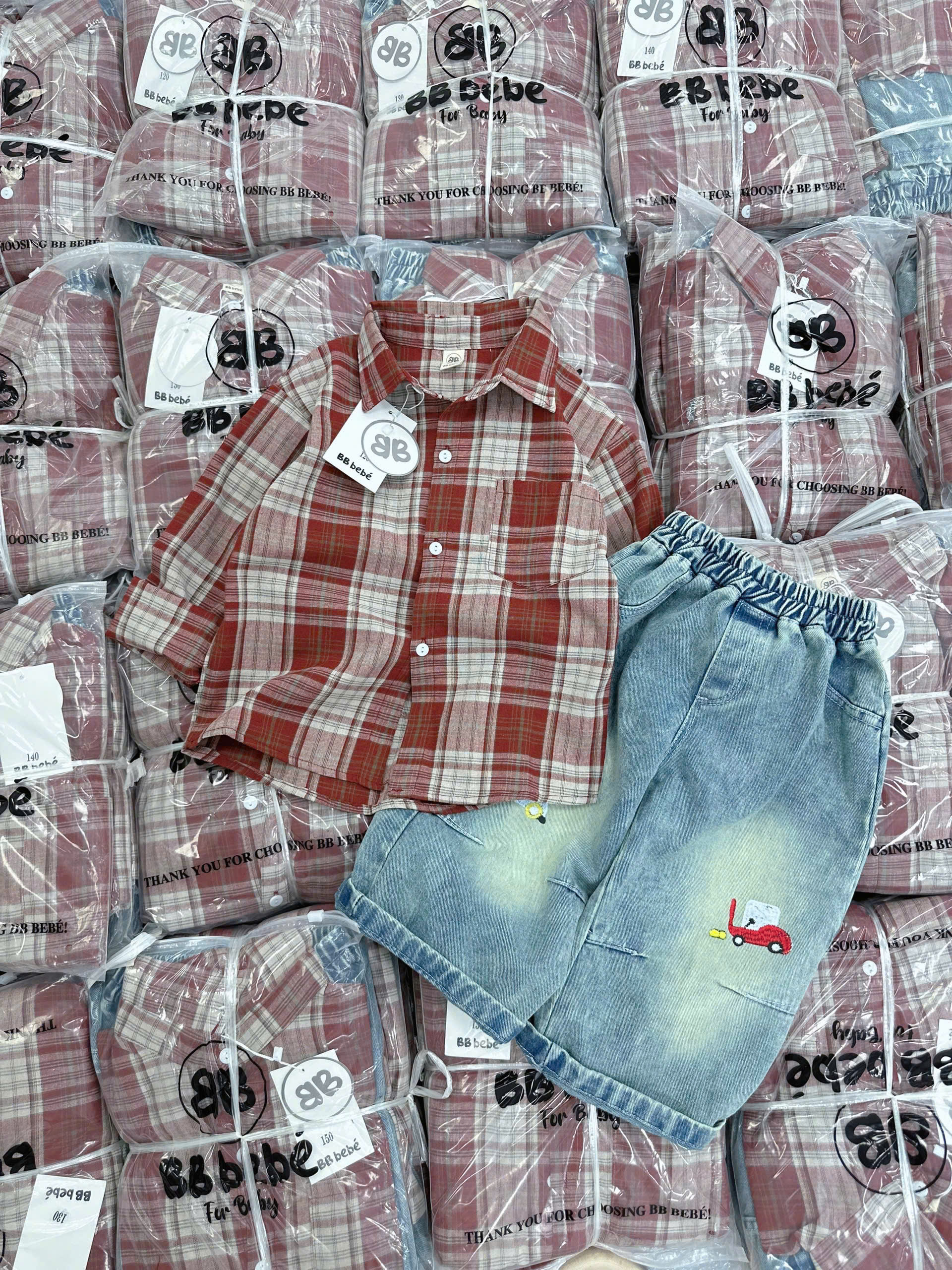 B572 - SET ÁO SƠ MI KẺ ĐỎ QUẦN JEAN