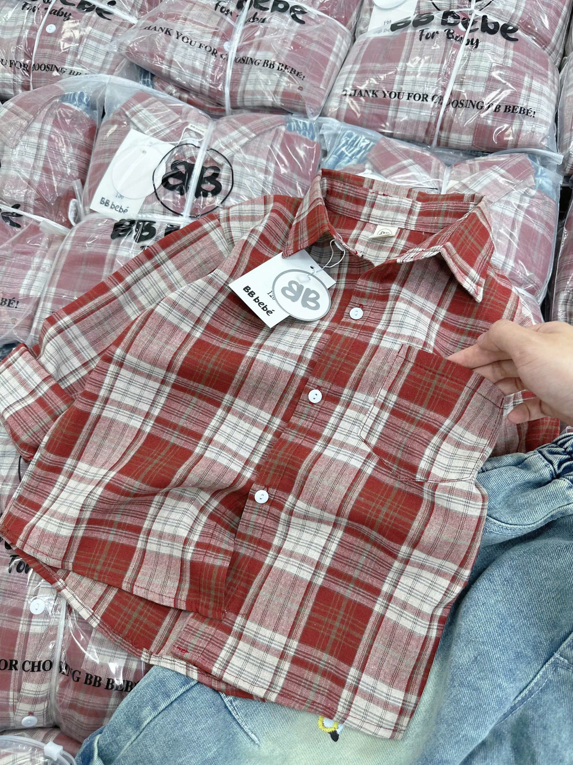 B572 - SET ÁO SƠ MI KẺ ĐỎ QUẦN JEAN