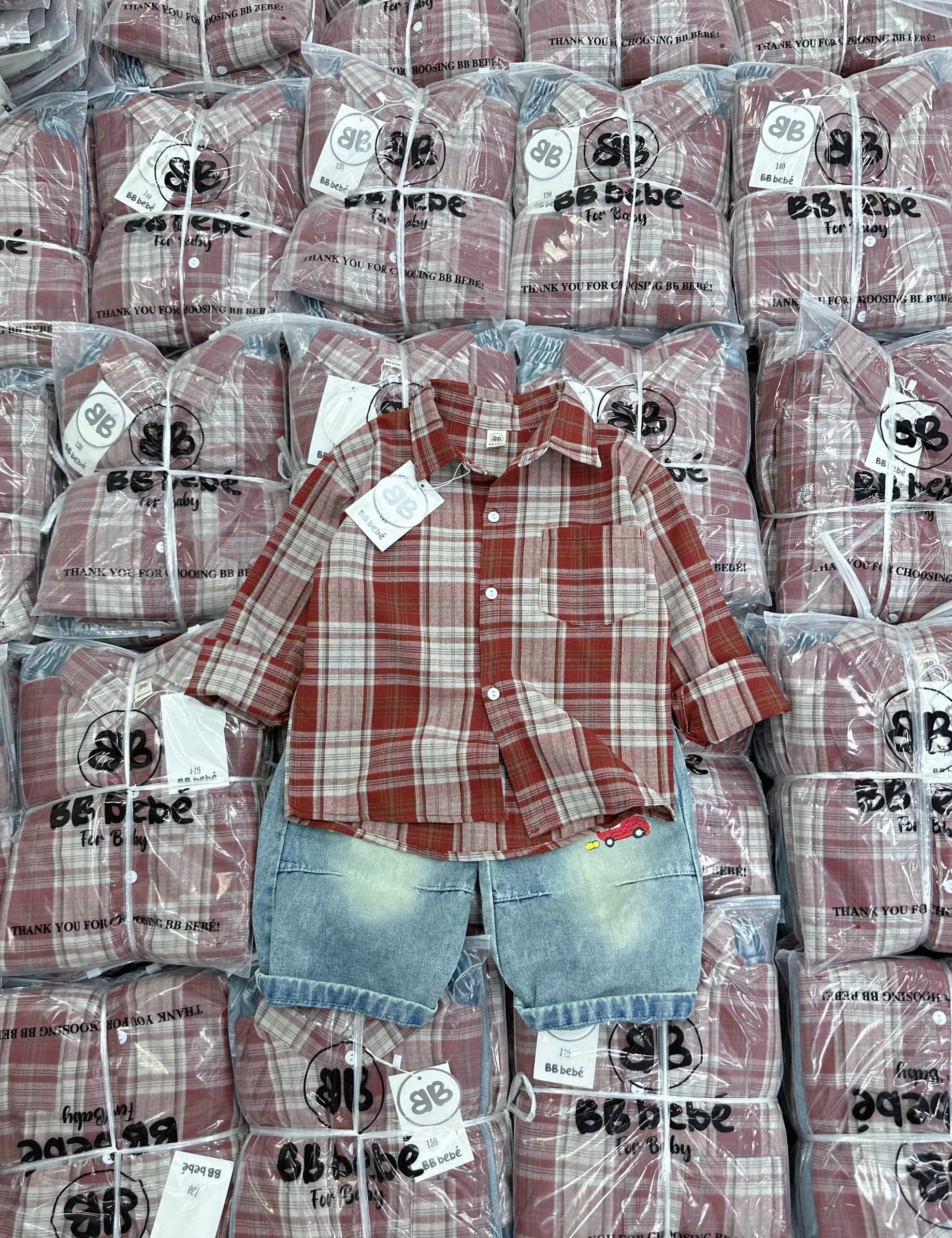 B572 - SET ÁO SƠ MI KẺ ĐỎ QUẦN JEAN