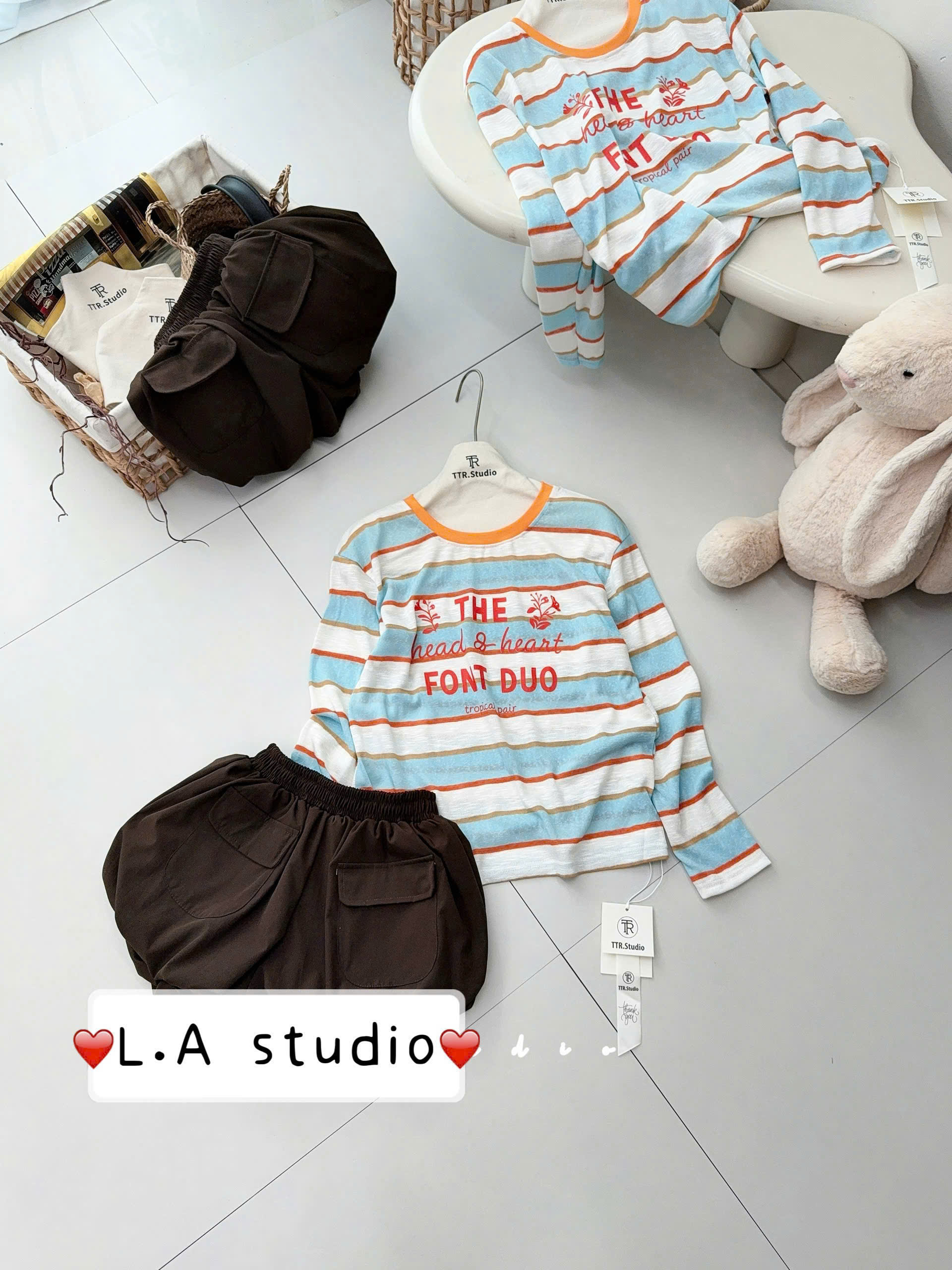 B604 - ÁO NỮ DÀI TAY SỌC NGANG XANH HỒNG
