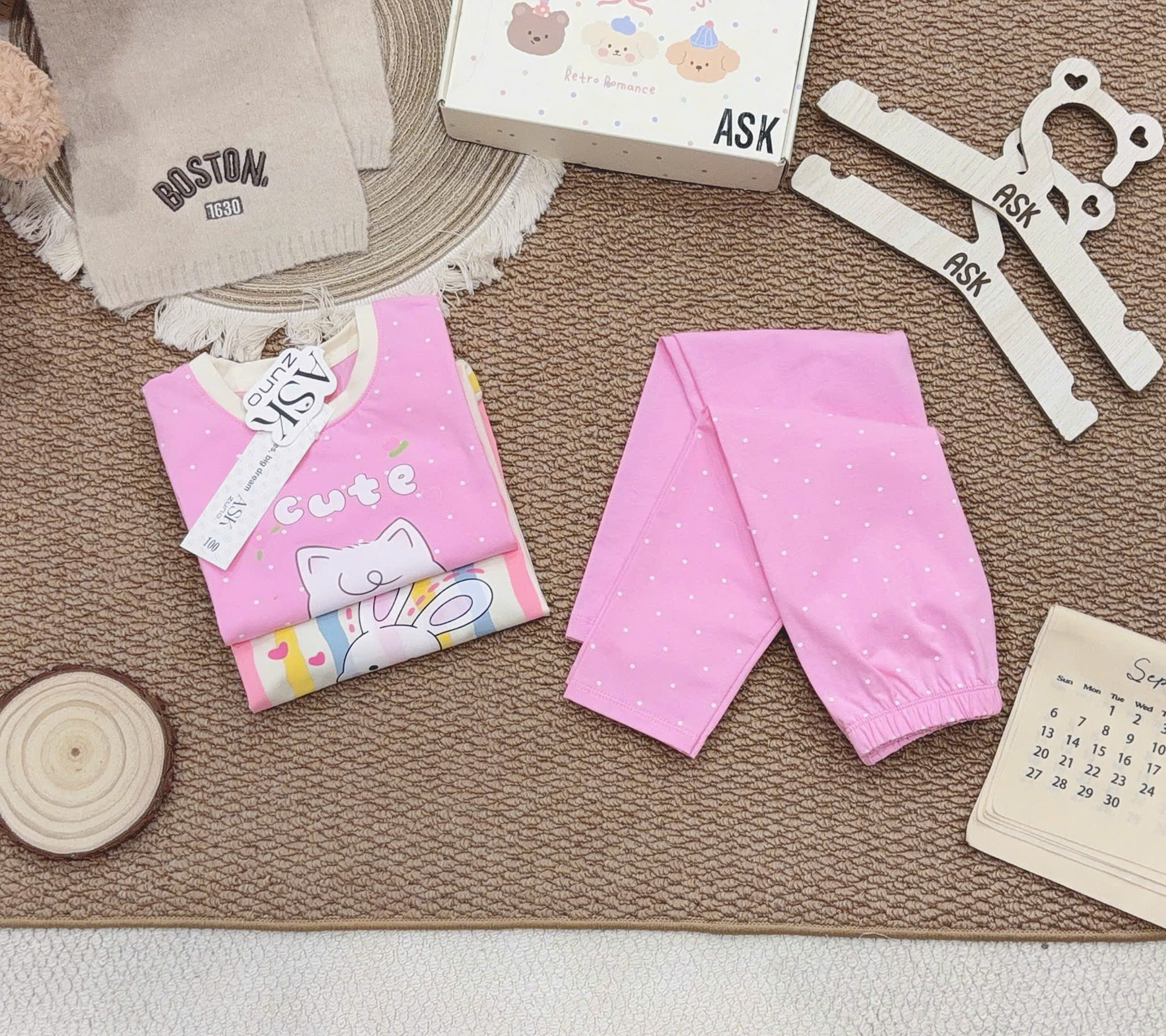 B741 - SET 2 BỘ RABBIT HỒNG CẦU VỒNG