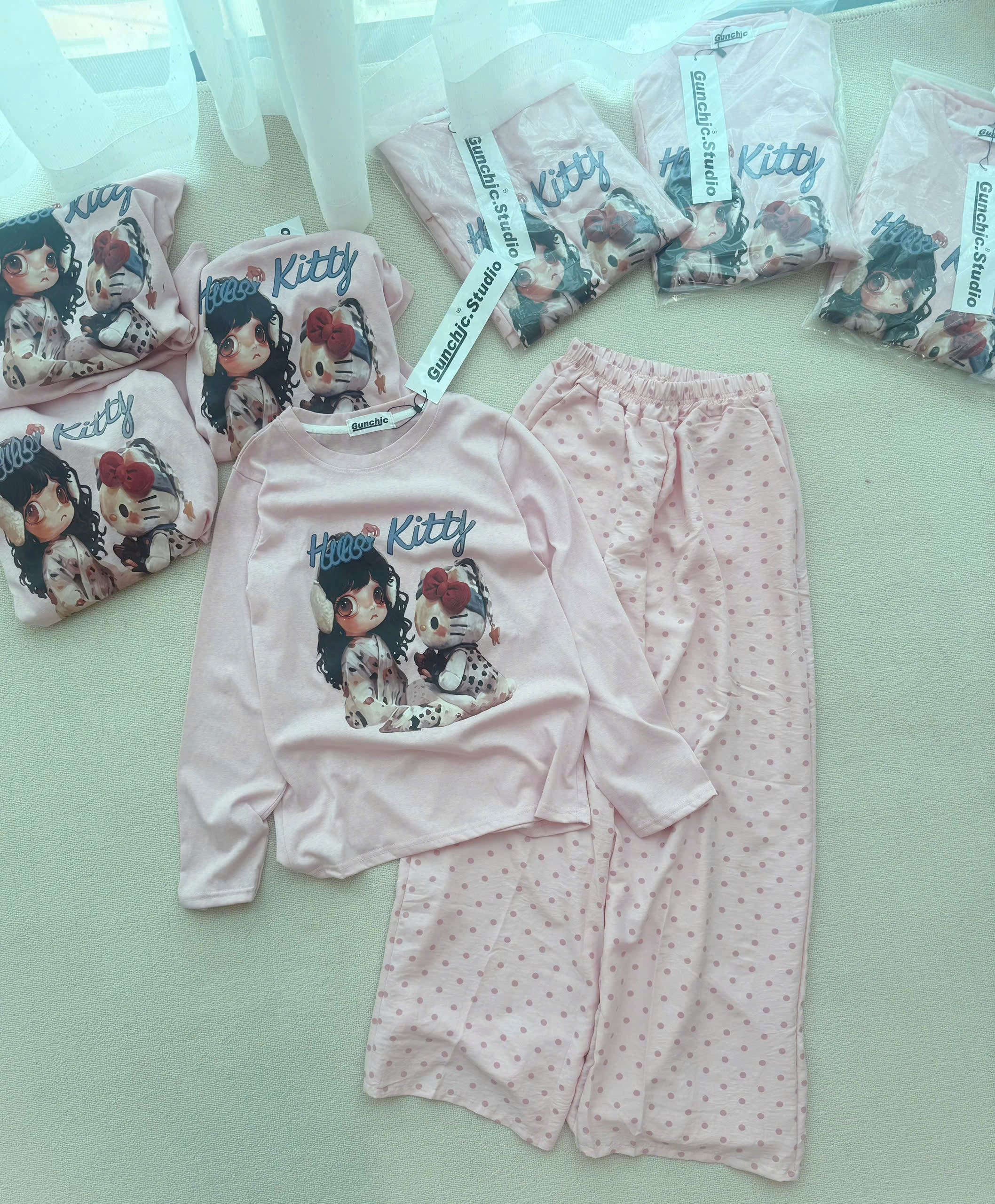 B832 - SET ÁO HỒNG KITTY QUẦN BI
