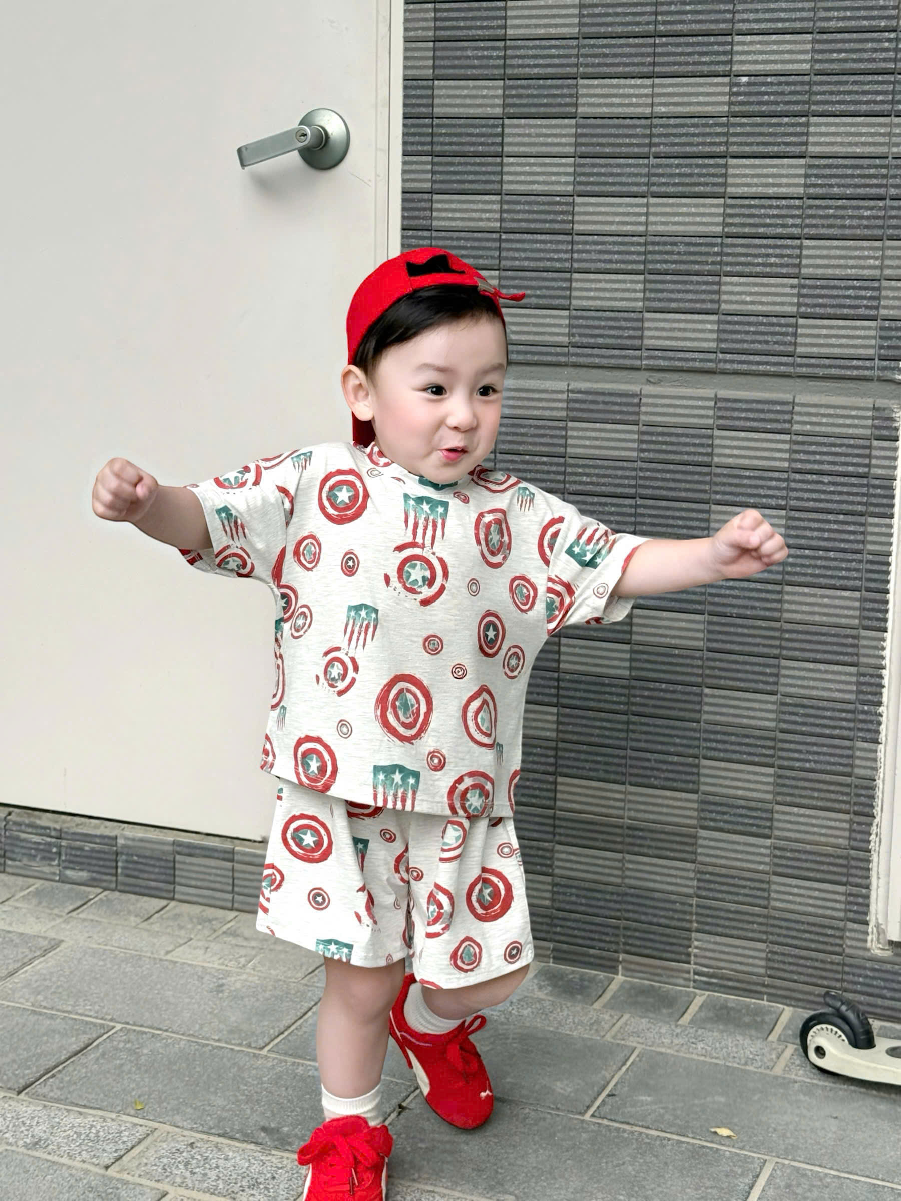 XẢ B843 - SET 2 BỘ ĐÙI NHỆN SUIT