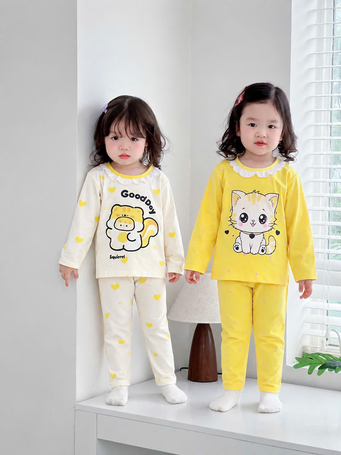 C229 - SET 2 BỘ MÈO VÀNG BÉ GÁI