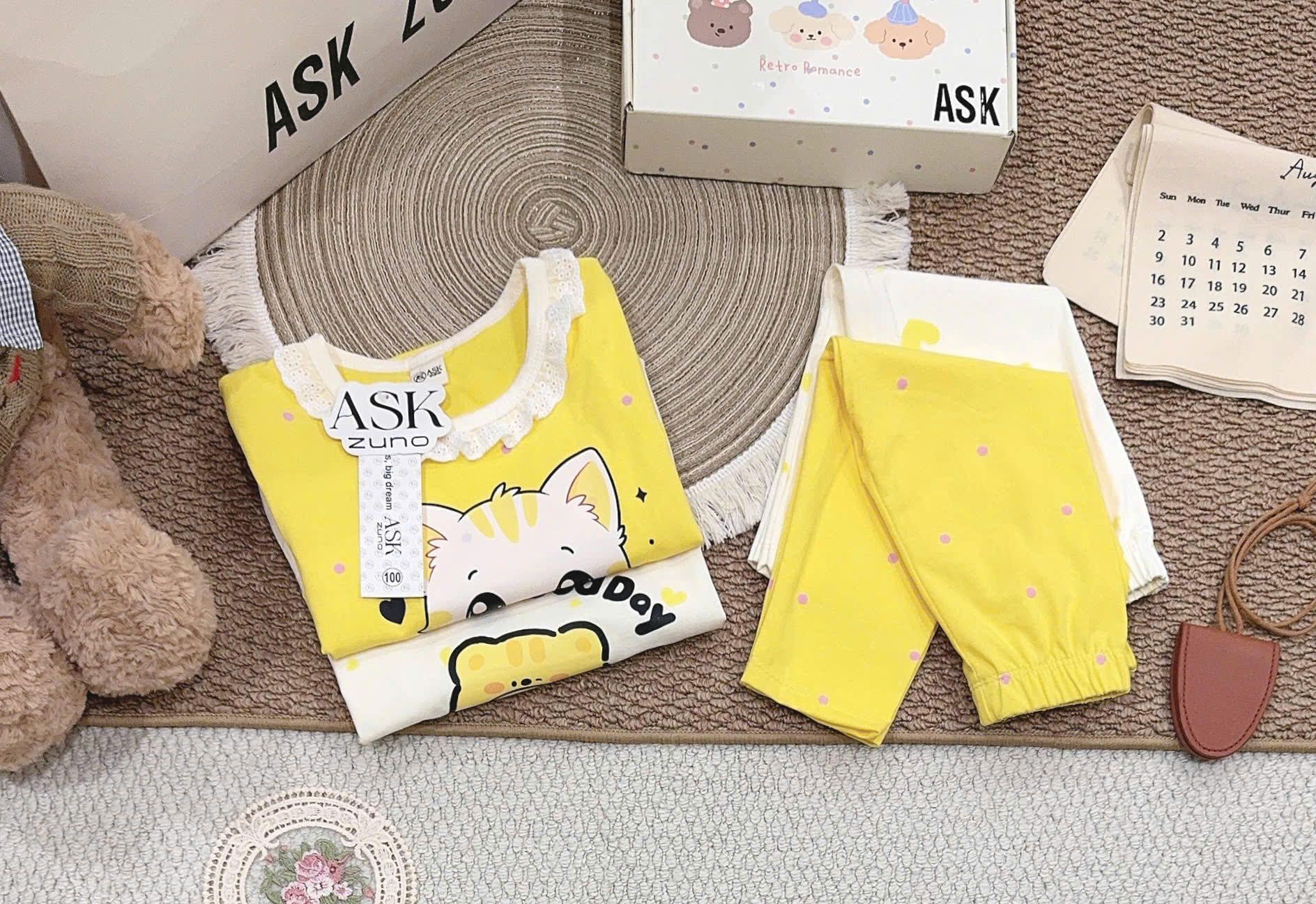 C229 - SET 2 BỘ MÈO VÀNG BÉ GÁI