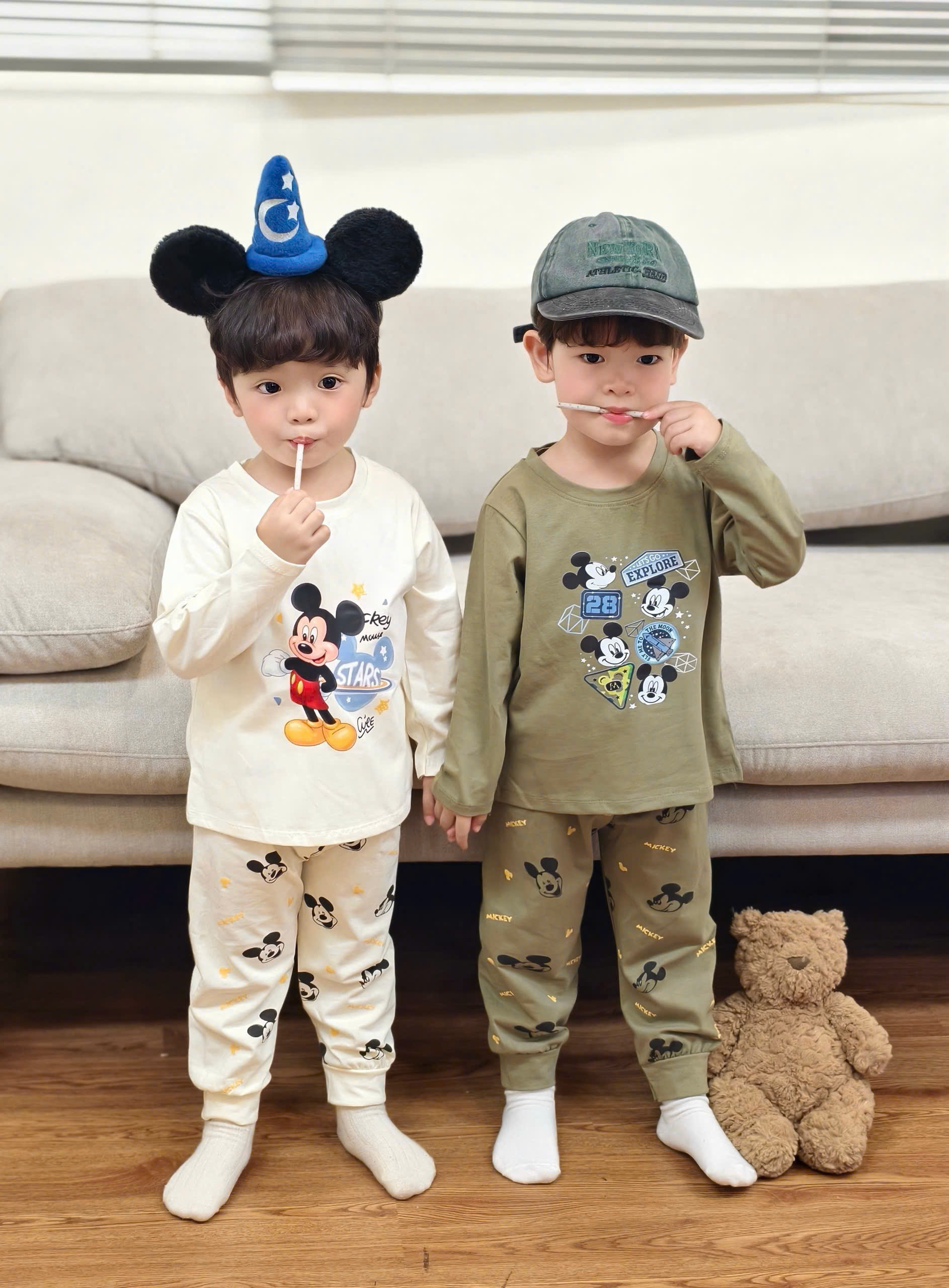 C91 - SET 2 BỘ MICKEY BE RÊU