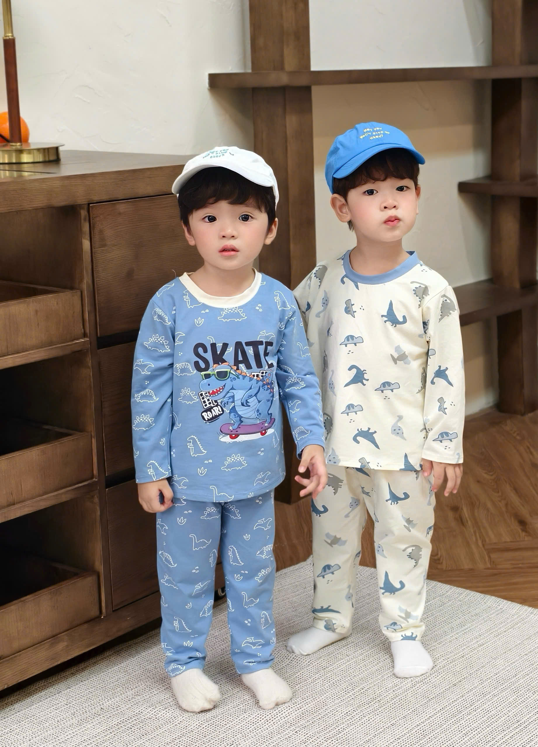 A147 - SET 2 BỘ KHỦNG LONG XANH TRẮNG SKATE