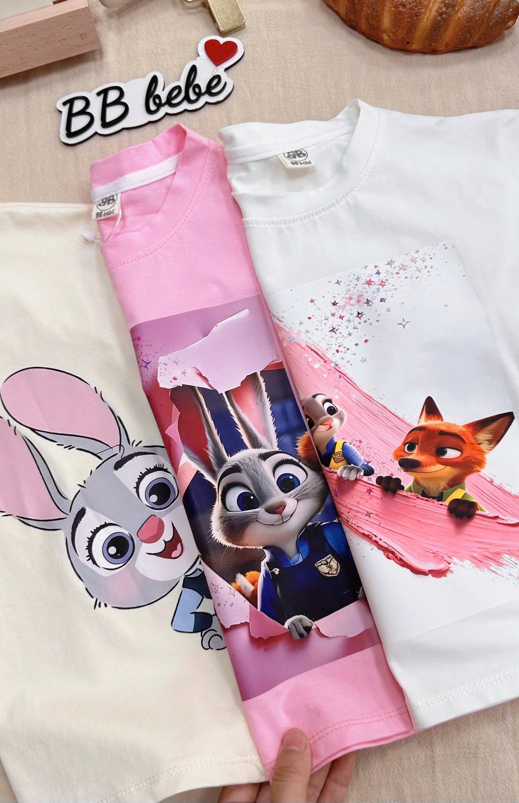 XẢ A190 - SET 3 ÁO THỎ ZOOTOPIA TRẮNG KEM HỒNG