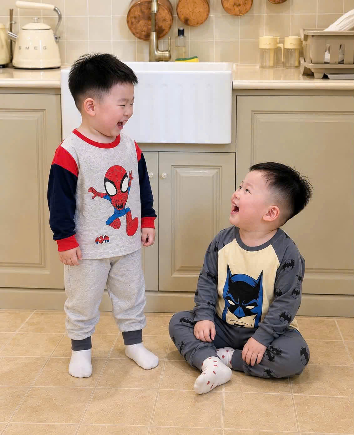 A323 - SET 2 BỘ BATMAN NHỆN