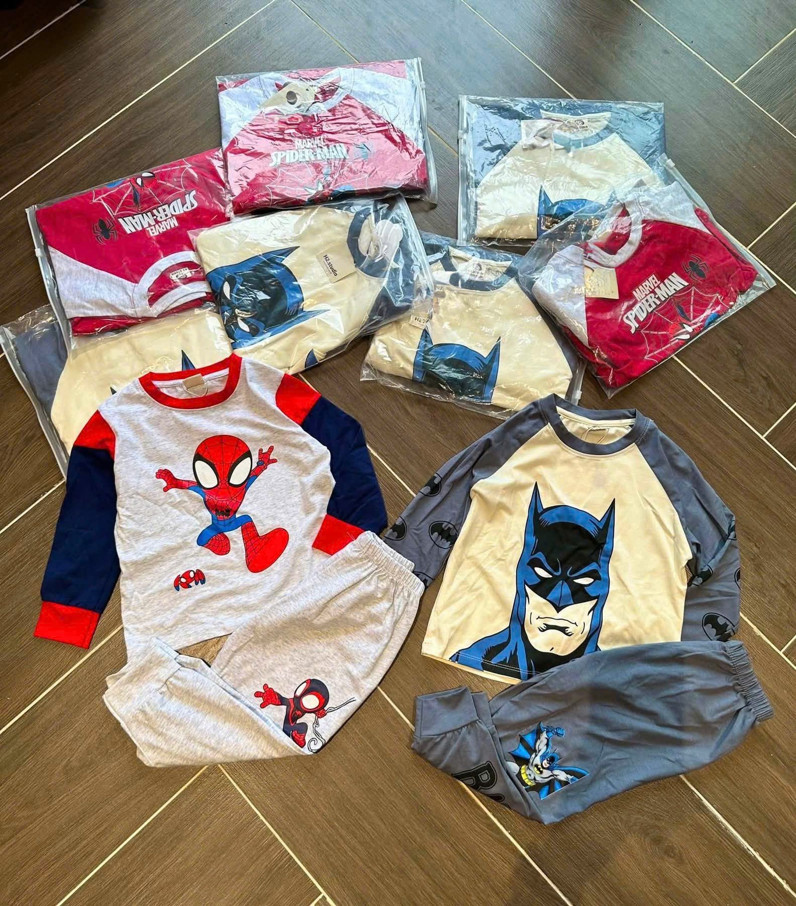A323 - SET 2 BỘ BATMAN NHỆN