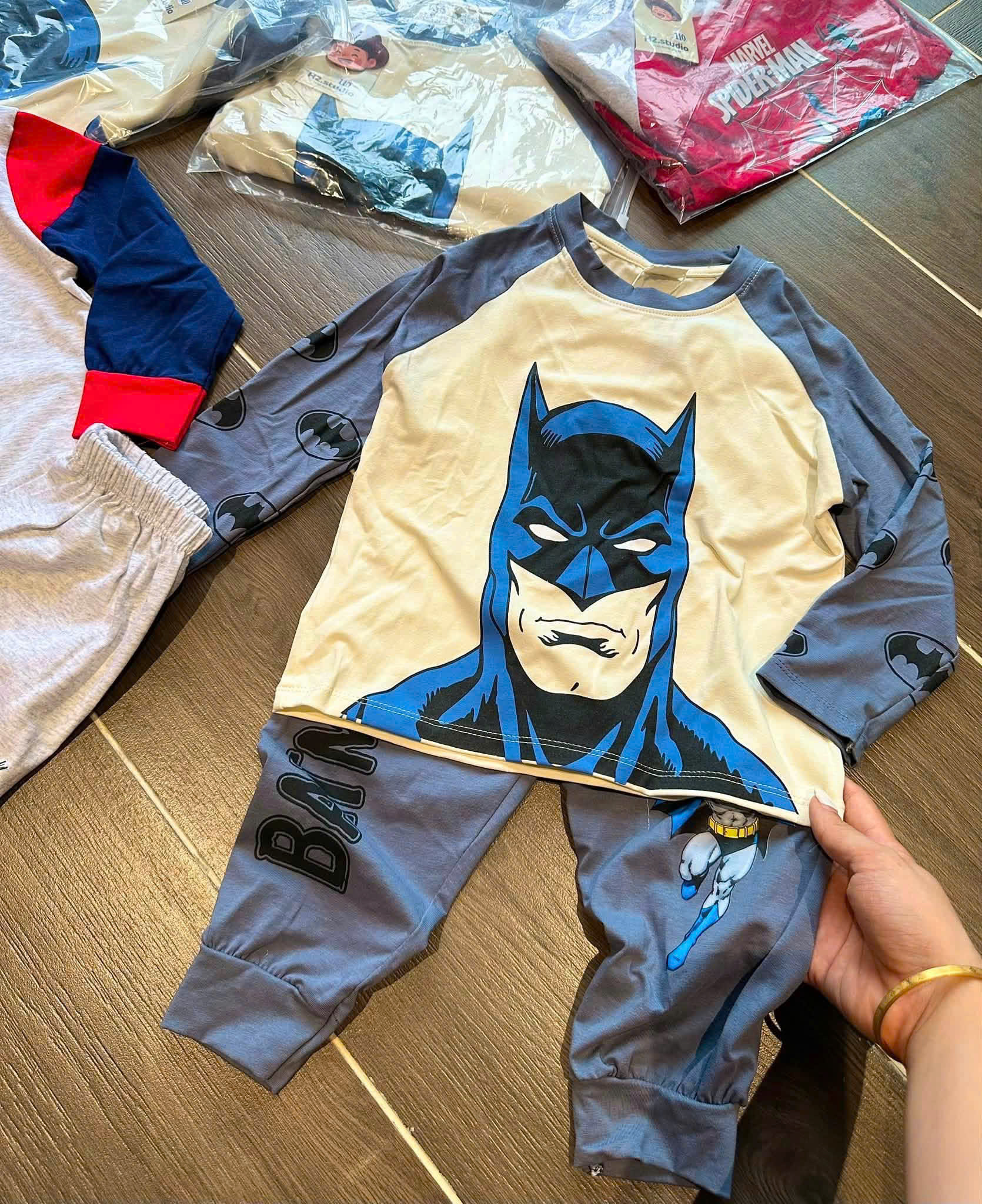 A323 - SET 2 BỘ BATMAN NHỆN