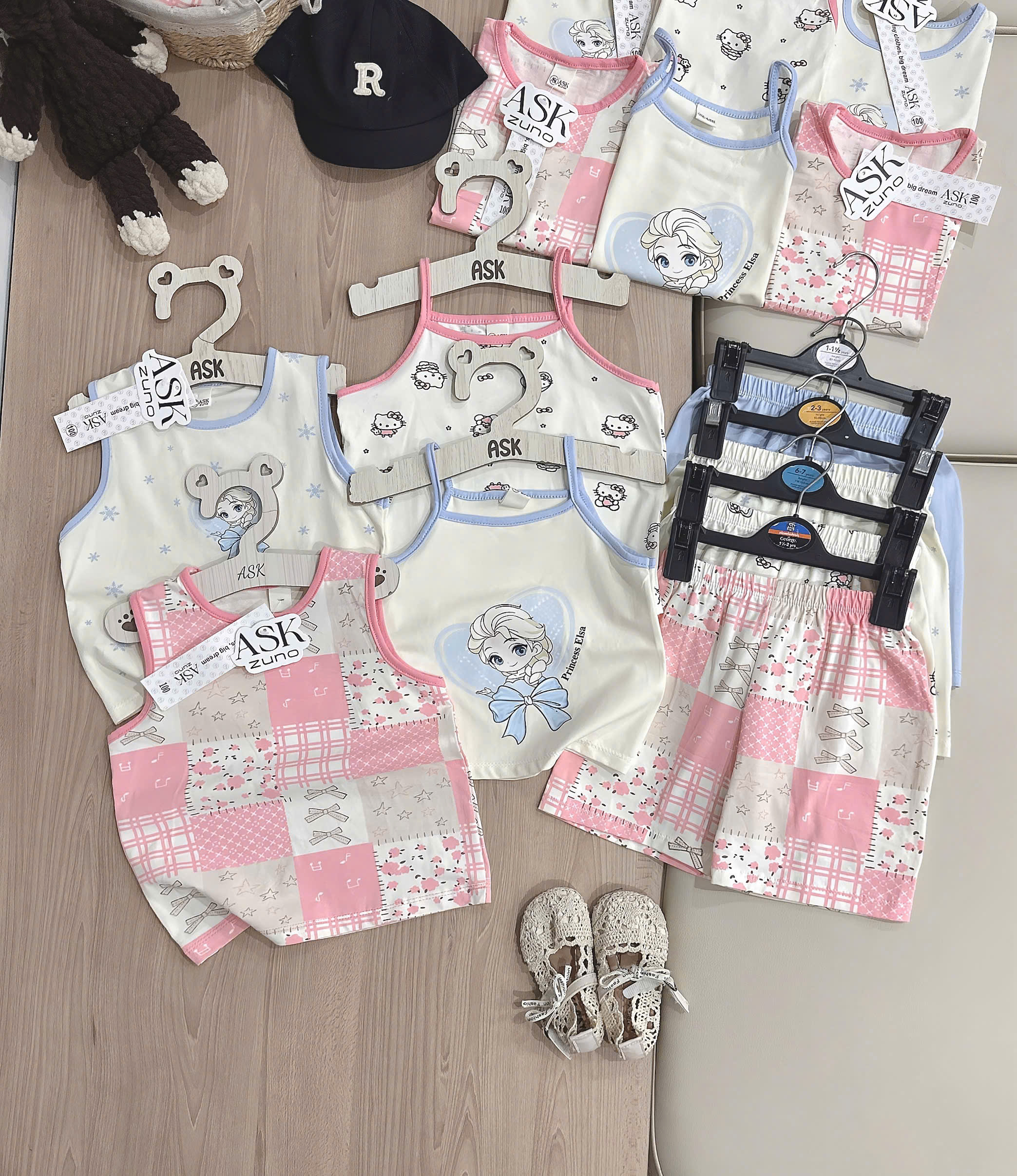 XẢ A423 - SET 2 BỘ SÁT NÁCH KITTY HỒNG ELSA XANH
