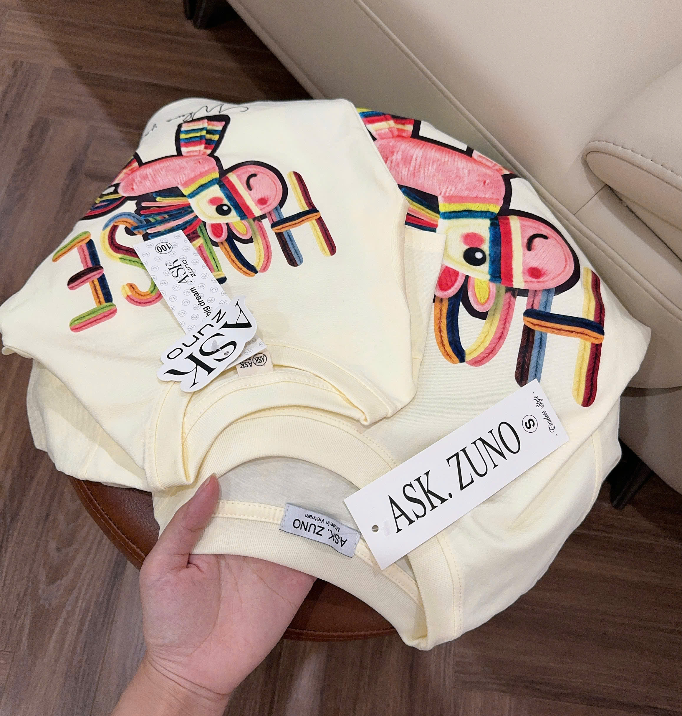 XẢ A426 - ÁO PHÔNG NGỰA HORSE MẸ CON VÀNG NHẠT