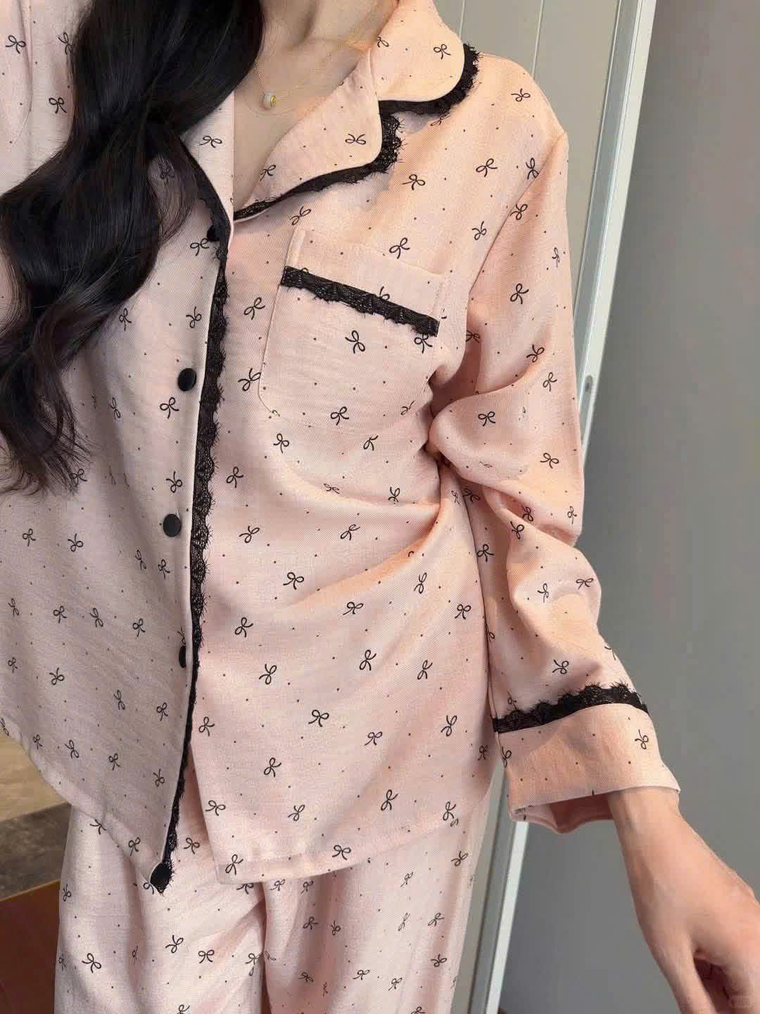 GOM A697 - SET BỘ PIJAMA HOA NHÍ VIỀN REN ĐEN